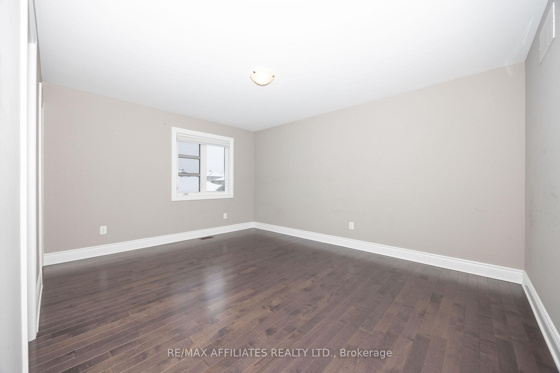 Photo 24 of 30 Salamander Way, Ottawa, Blossom Park/Kemp Park/Findlay Creek — HOMEH