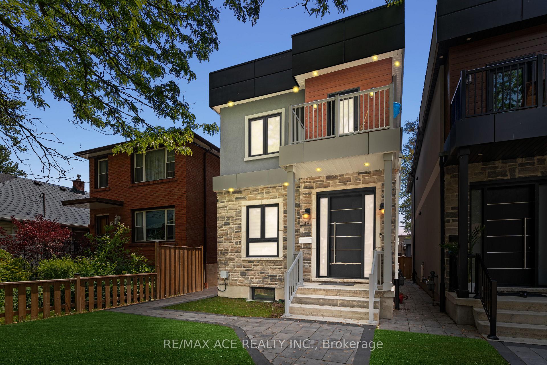 Front of 149 Mcintosh Street