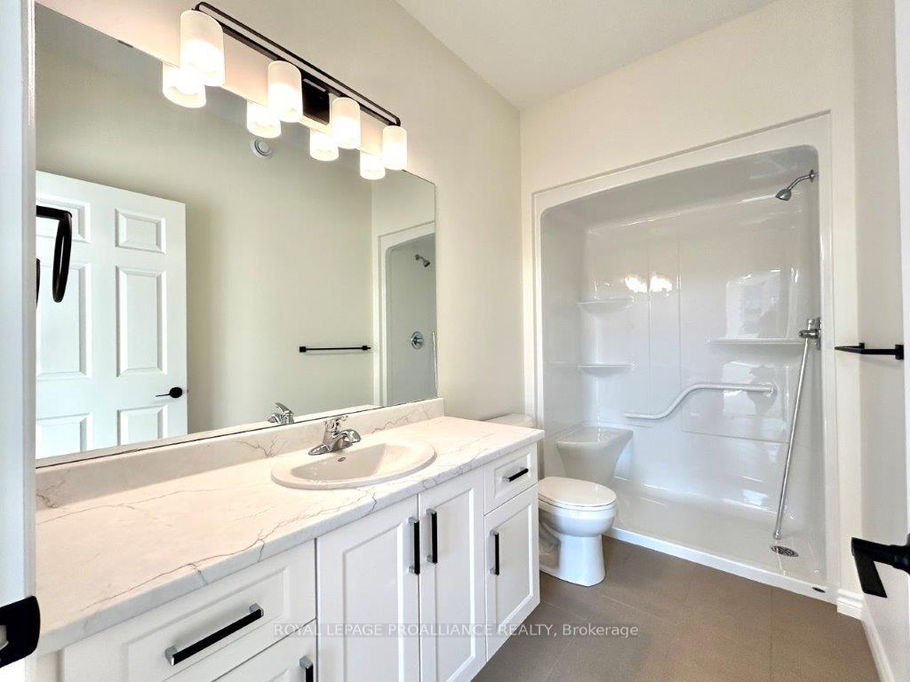 Photo 5 of 37 Athabaska Drive, Belleville, Thurlow Ward — HOMEH