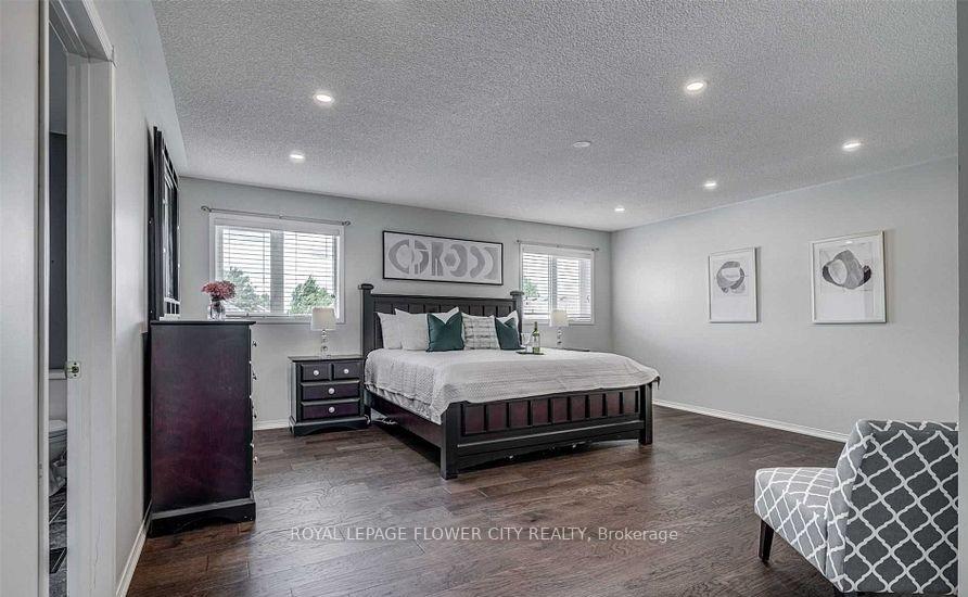 Photo 11 of 35 Legend Lane, Brampton, Fletcher's Creek Village — HOMEH