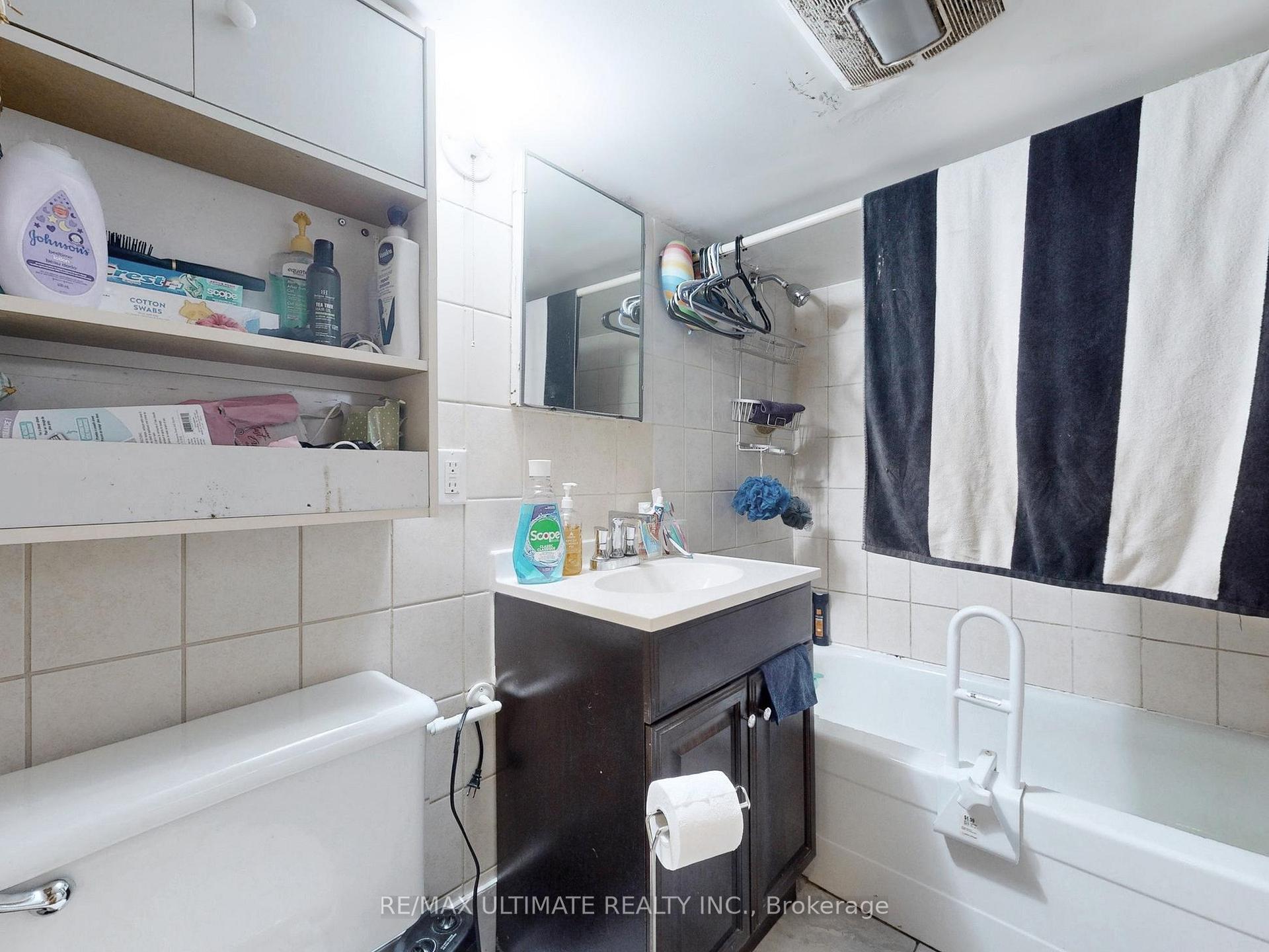 Photo 24 of 756 Cannon Street E, Hamilton, Gibson — HOMEH