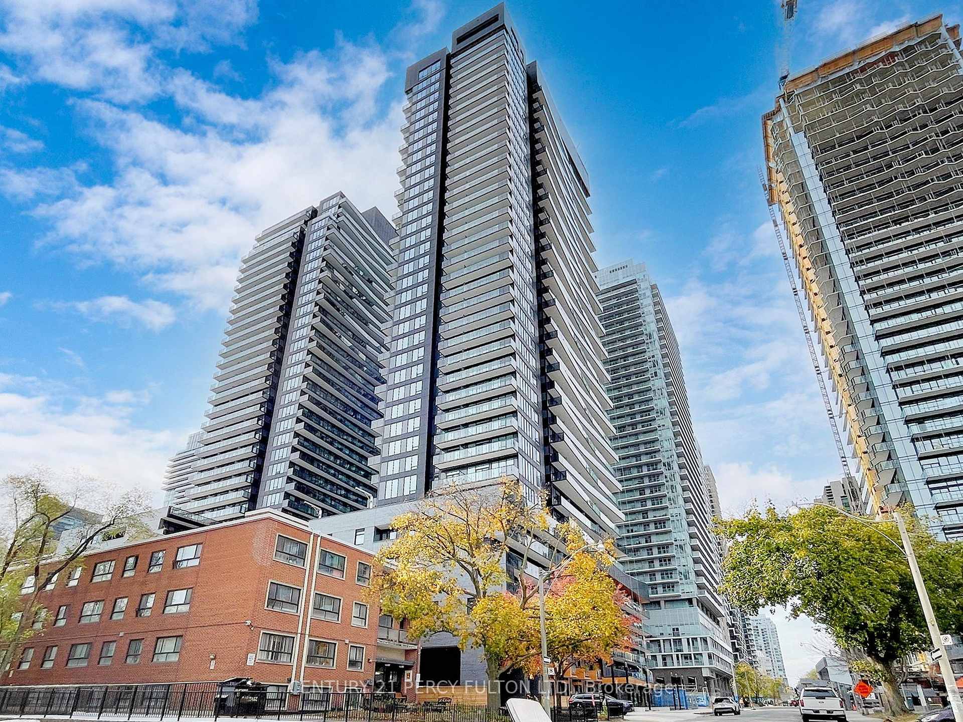 Front of Unit 1507, 127 Broadway Avenue