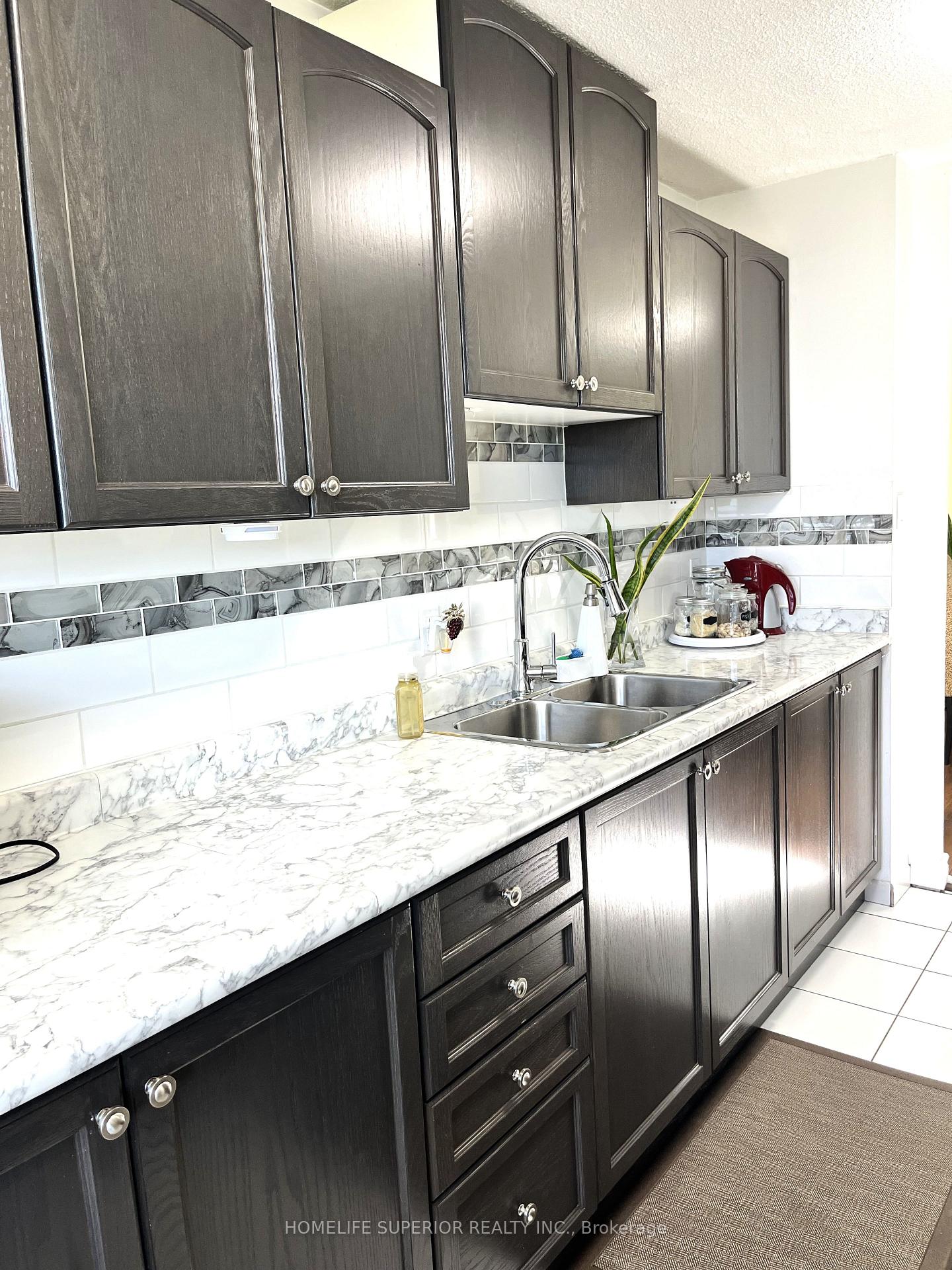 Photo 12 of Unit 1011, 25 Kensington Road, Brampton, Queen Street Corridor — HOMEH