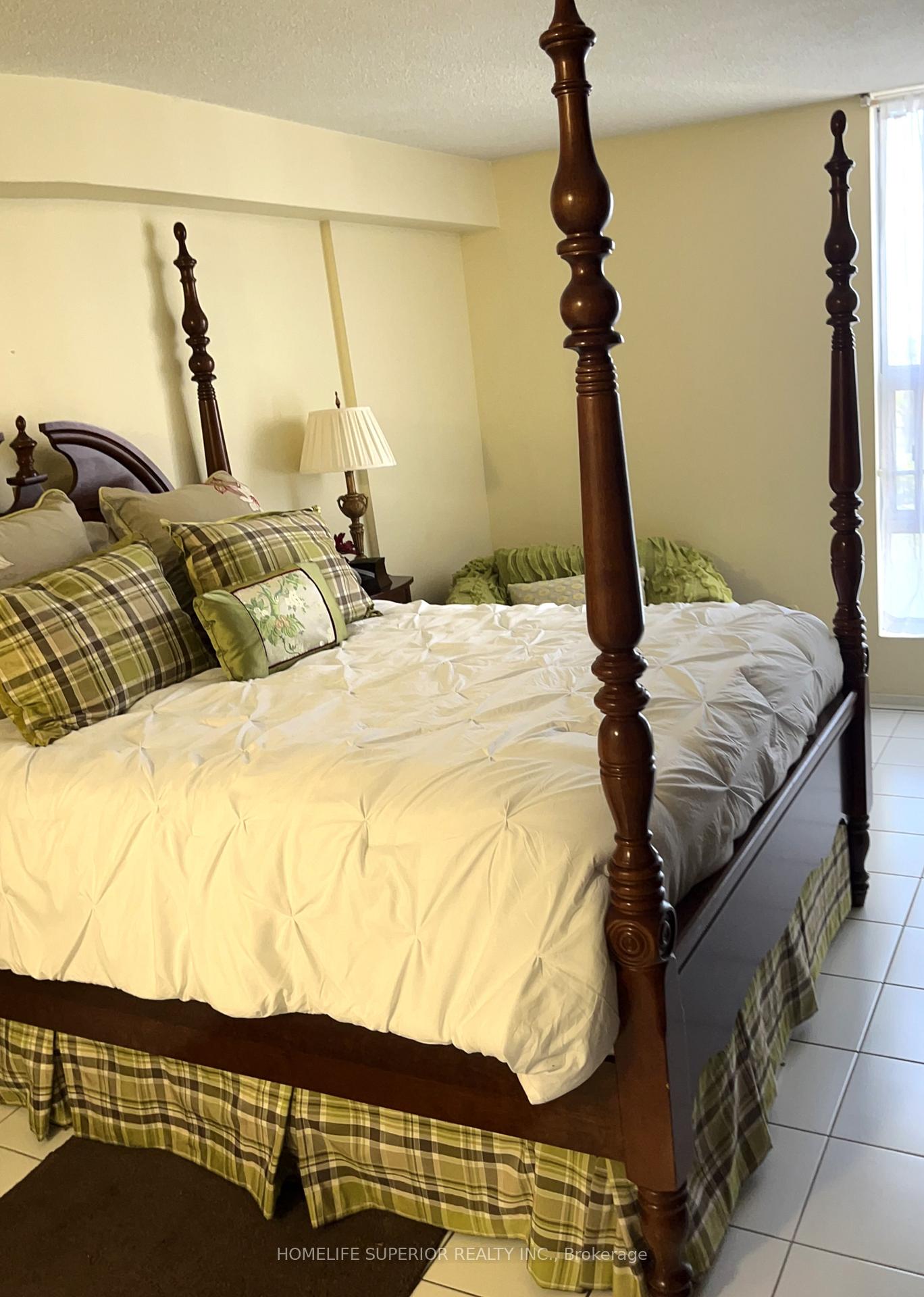Photo 9 of Unit 1011, 25 Kensington Road, Brampton, Queen Street Corridor — HOMEH