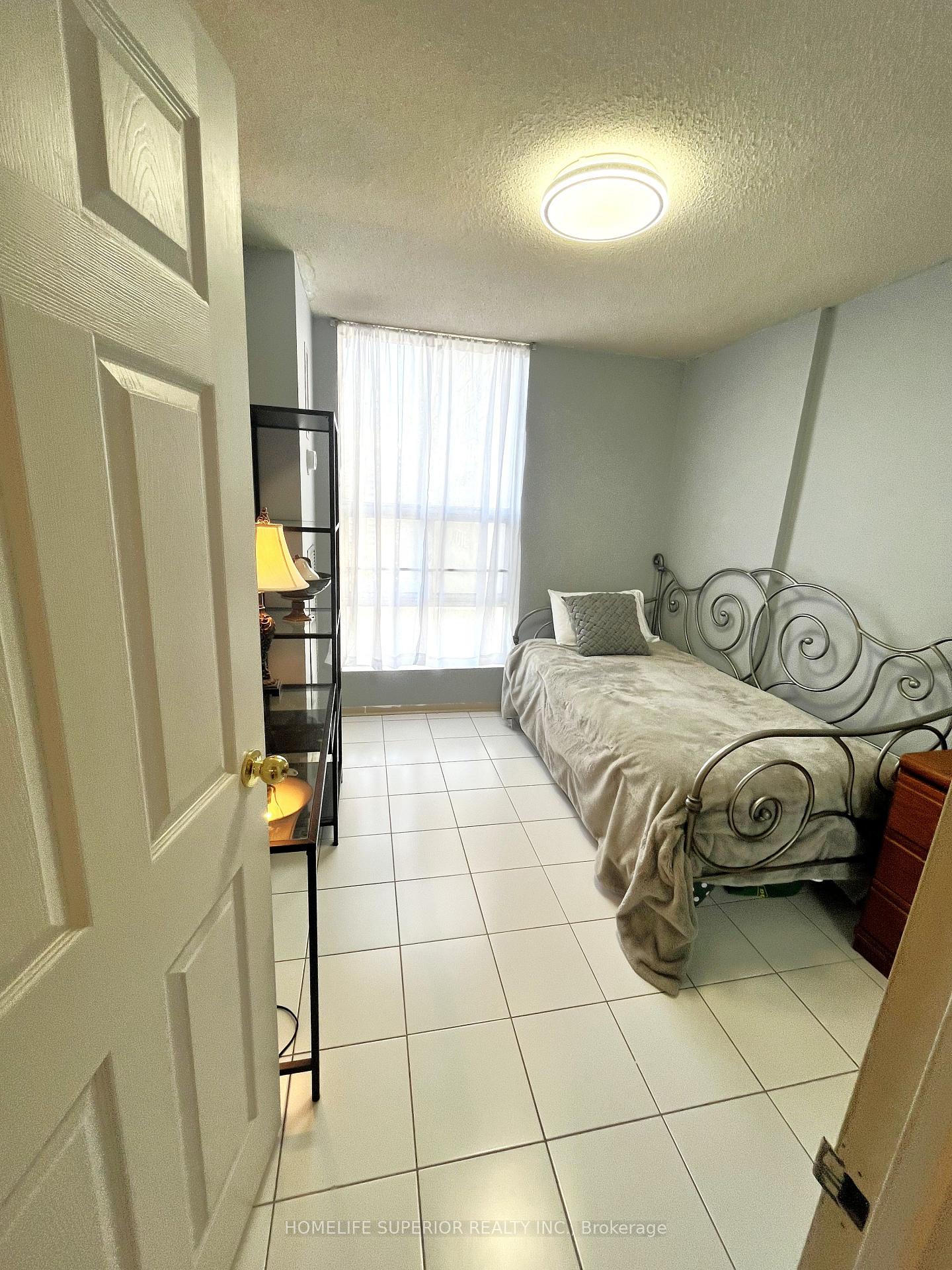 Photo 15 of Unit 1011, 25 Kensington Road, Brampton, Queen Street Corridor — HOMEH