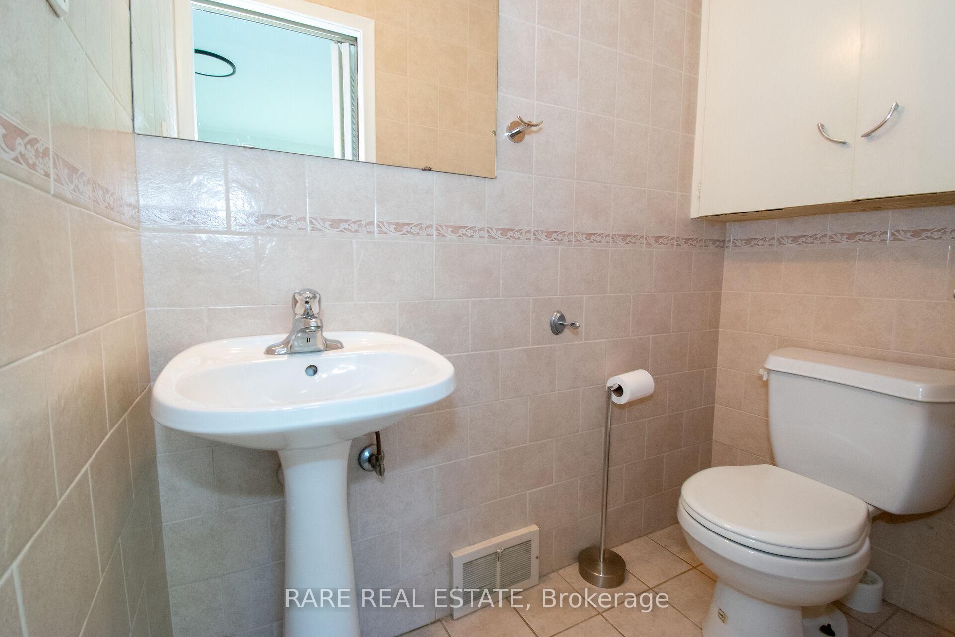 Photo 32 of 8 Brookside Avenue, Grimsby, Grimsby East — HOMEH