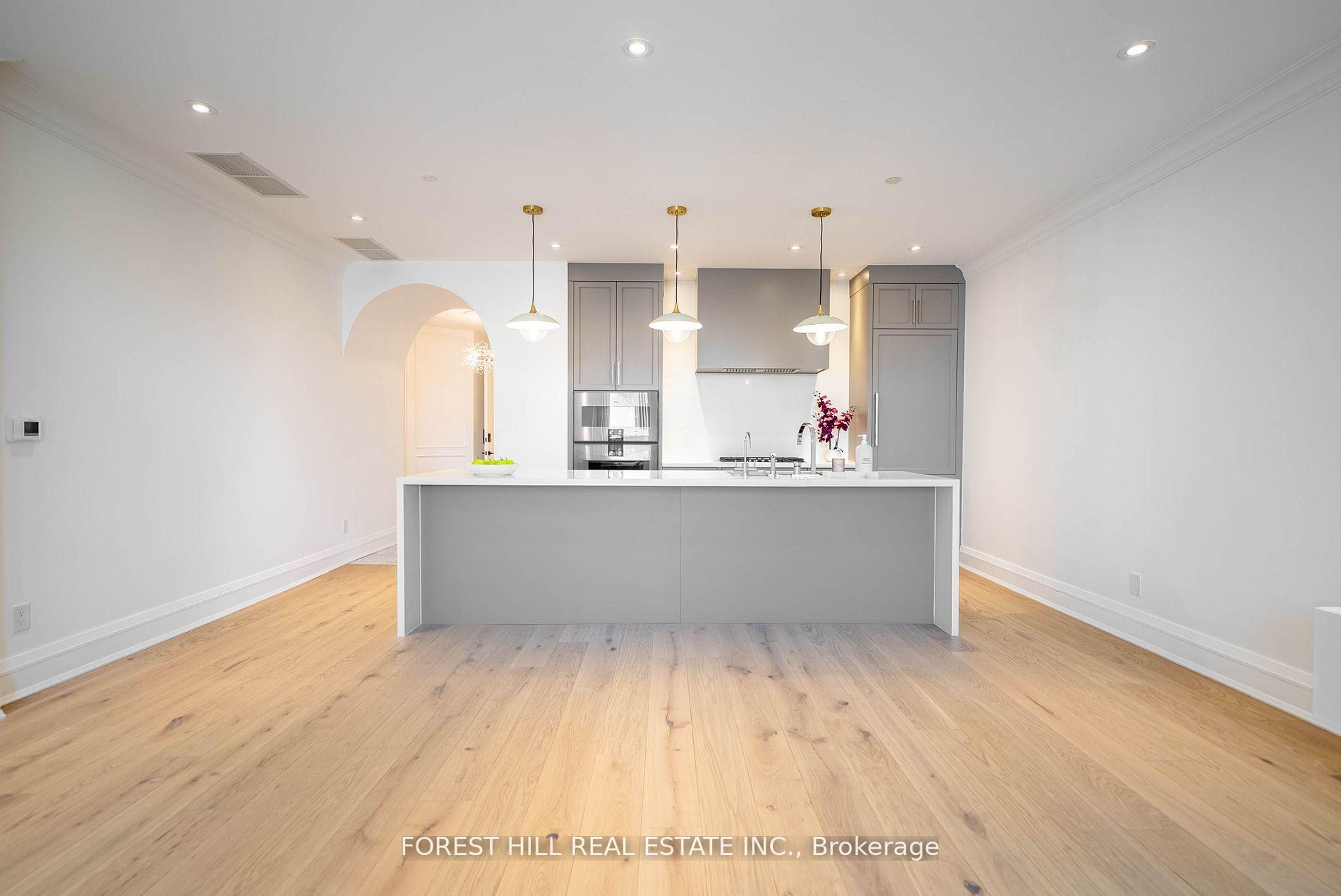 Photo 9 of Unit 2C, 2010 Bathurst Street W, Toronto, Humewood-Cedarvale — HOMEH