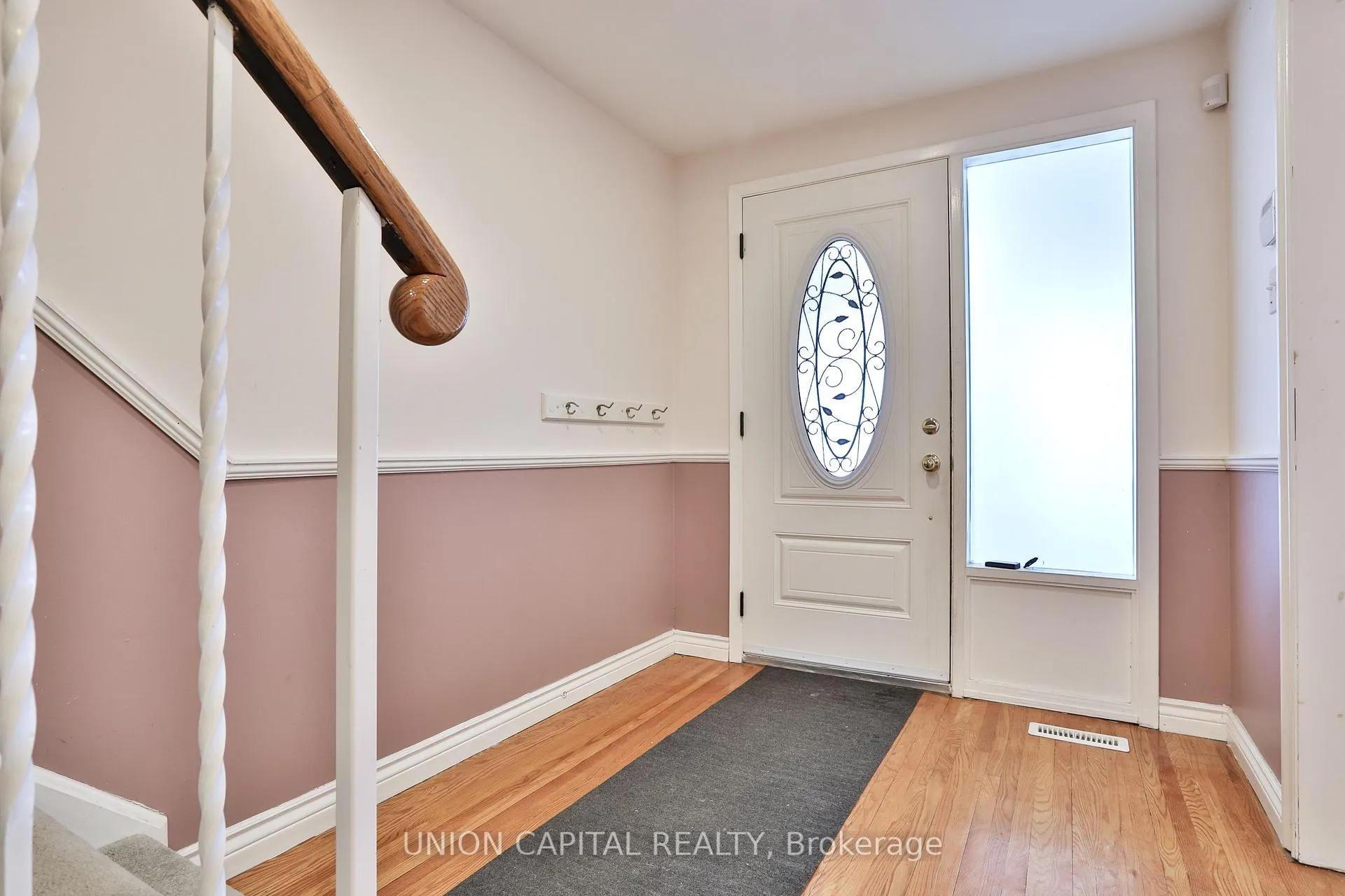 Photo 4 of 86 Carondale Crescent, Scarborough, L'Amoreaux — HOMEH