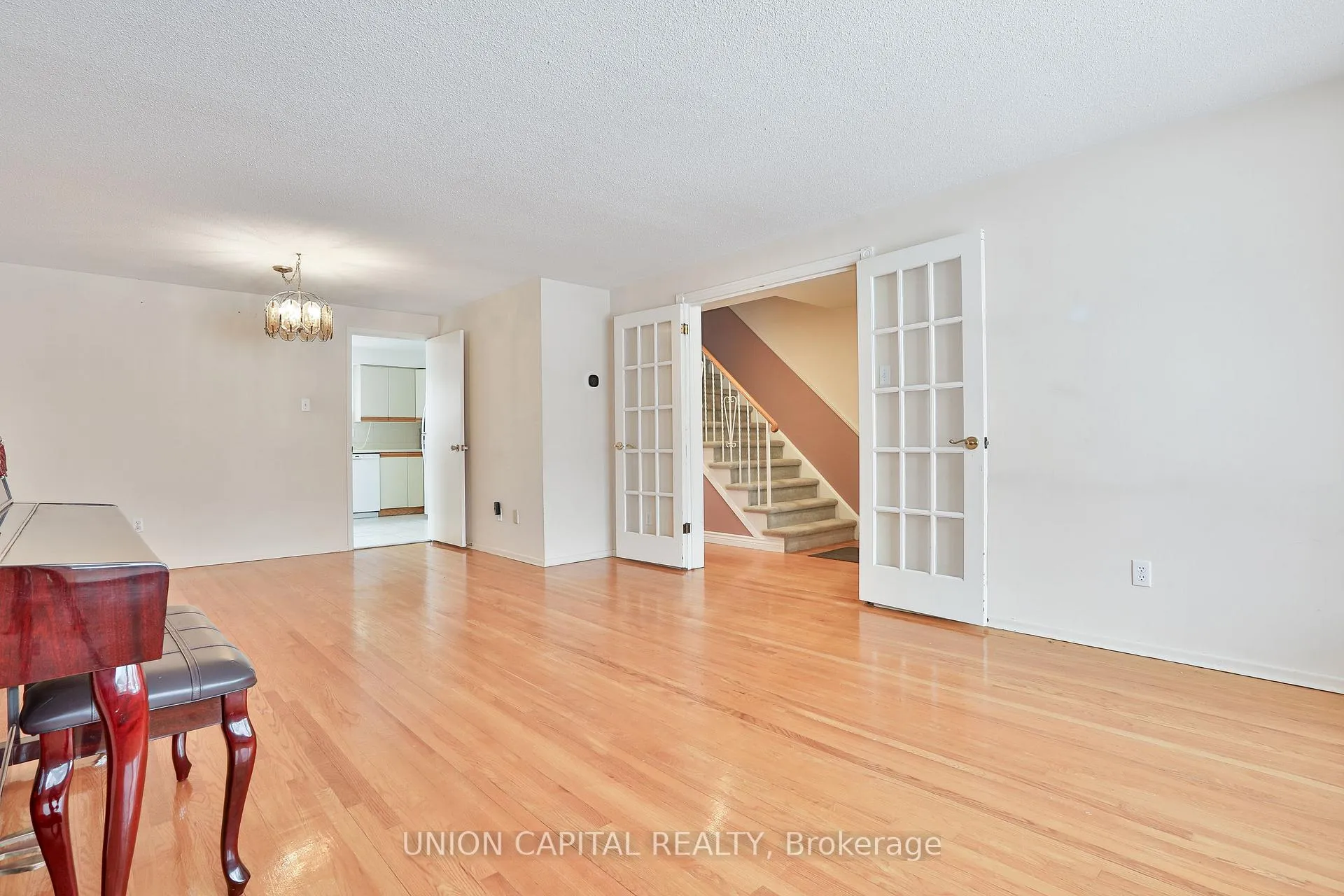 Photo 6 of 86 Carondale Crescent, Scarborough, L'Amoreaux — HOMEH