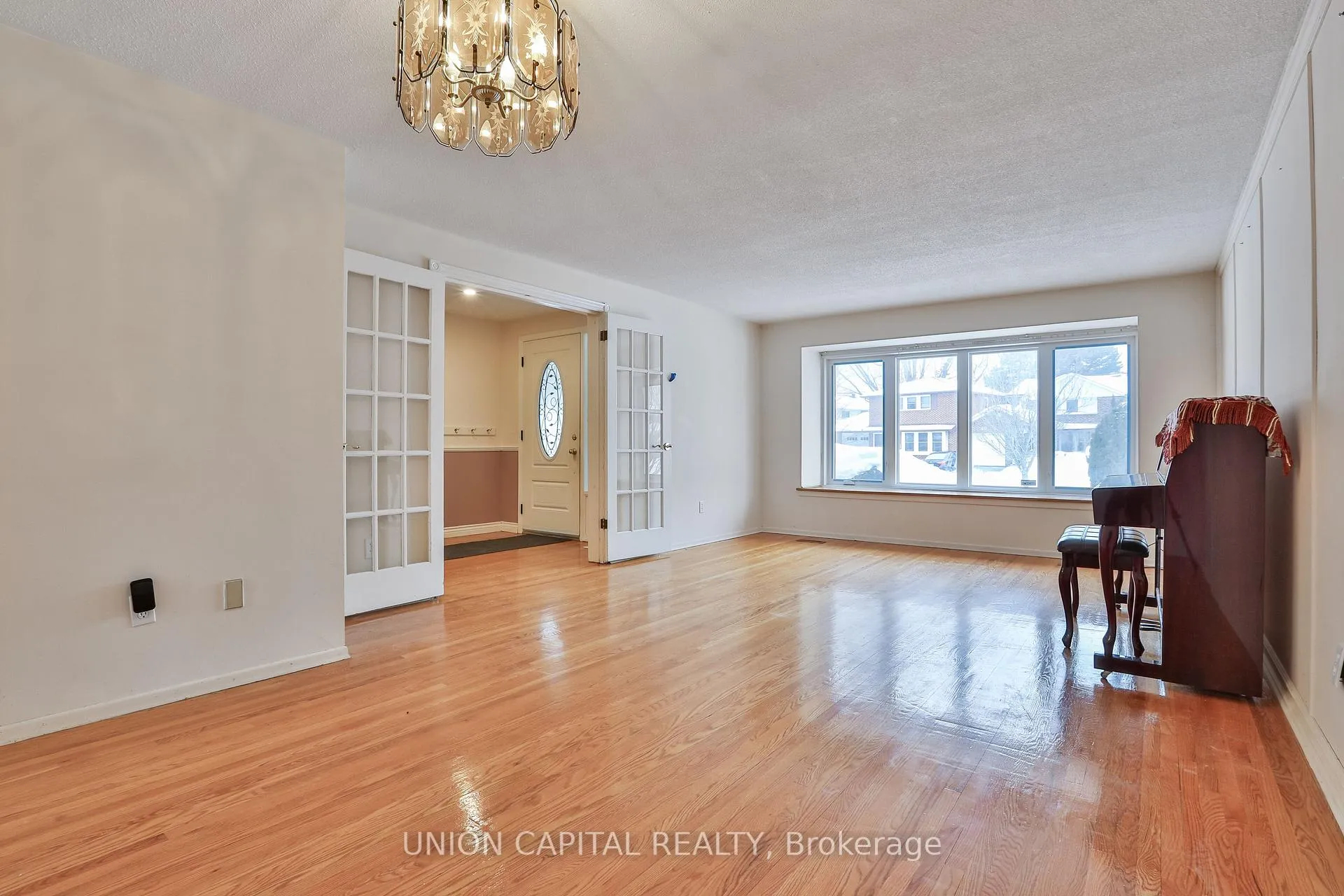 Photo 7 of 86 Carondale Crescent, Scarborough, L'Amoreaux — HOMEH