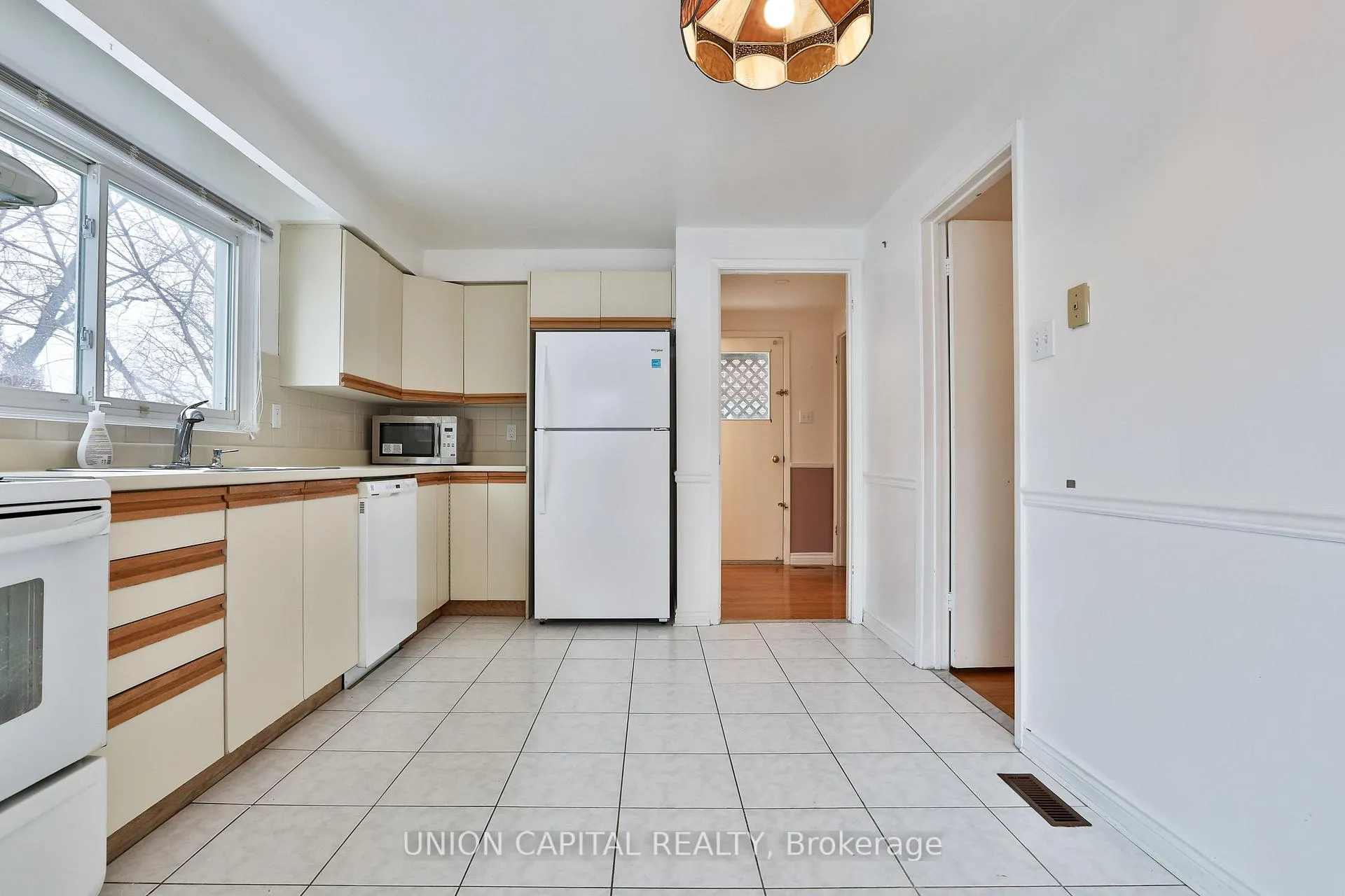 Photo 12 of 86 Carondale Crescent, Scarborough, L'Amoreaux — HOMEH