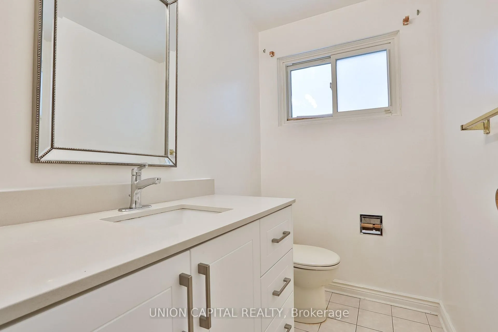 Photo 13 of 86 Carondale Crescent, Scarborough, L'Amoreaux — HOMEH