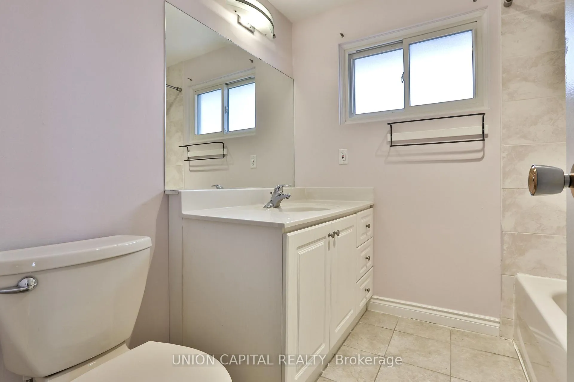 Photo 21 of 86 Carondale Crescent, Scarborough, L'Amoreaux — HOMEH