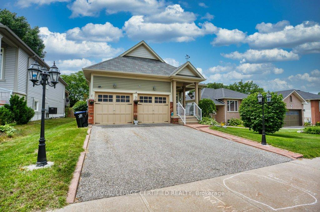 Photo 2 of 30 Christy Drive, Wasaga Beach — HOMEH