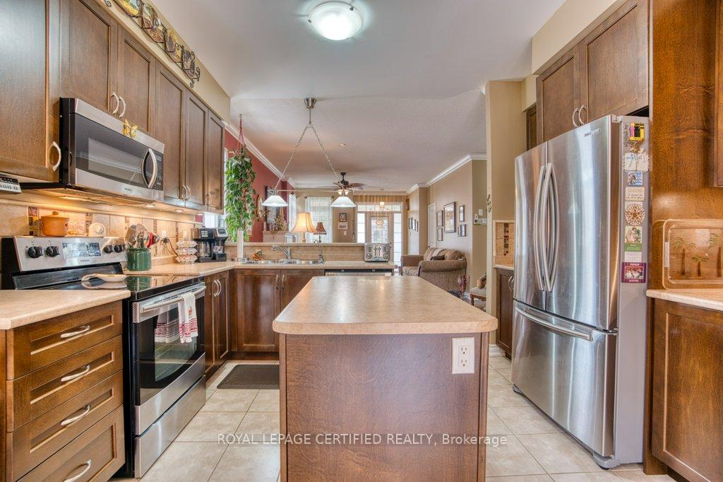 Photo 10 of 30 Christy Drive, Wasaga Beach — HOMEH