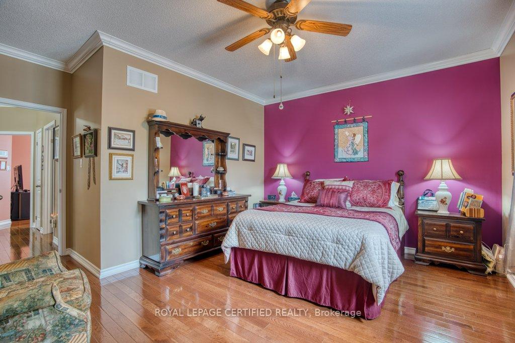 Photo 18 of 30 Christy Drive, Wasaga Beach — HOMEH