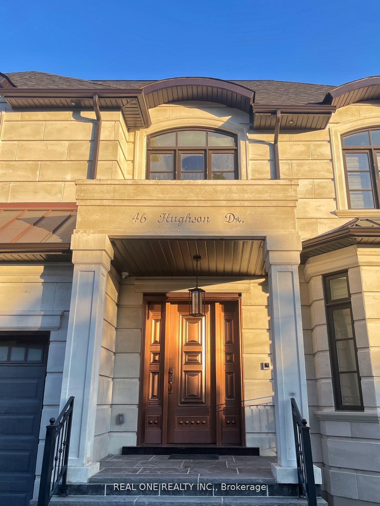 Photo 6 of 46 Hughson Drive, Markham, Buttonville — HOMEH