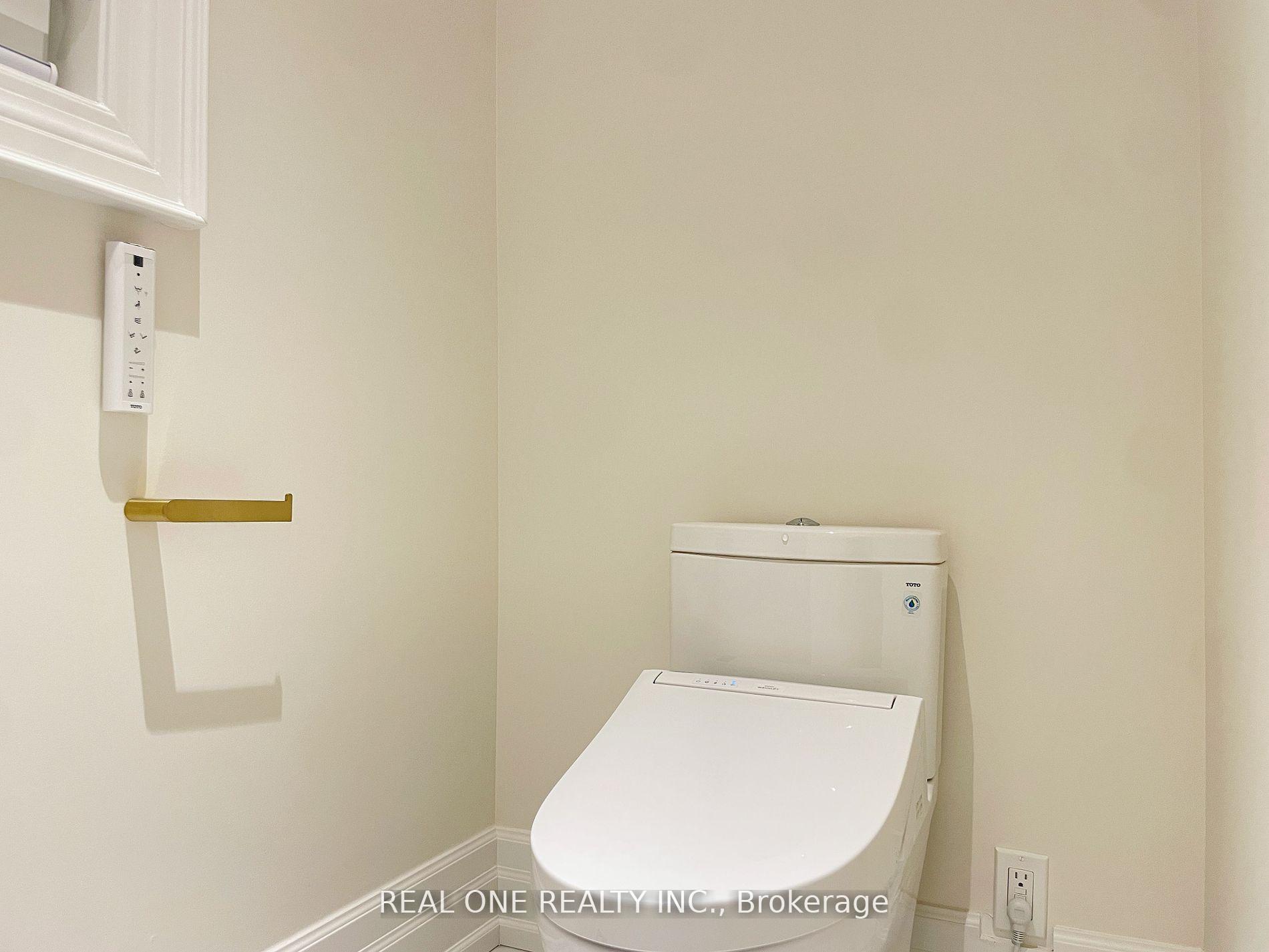 Photo 32 of 46 Hughson Drive, Markham, Buttonville — HOMEH