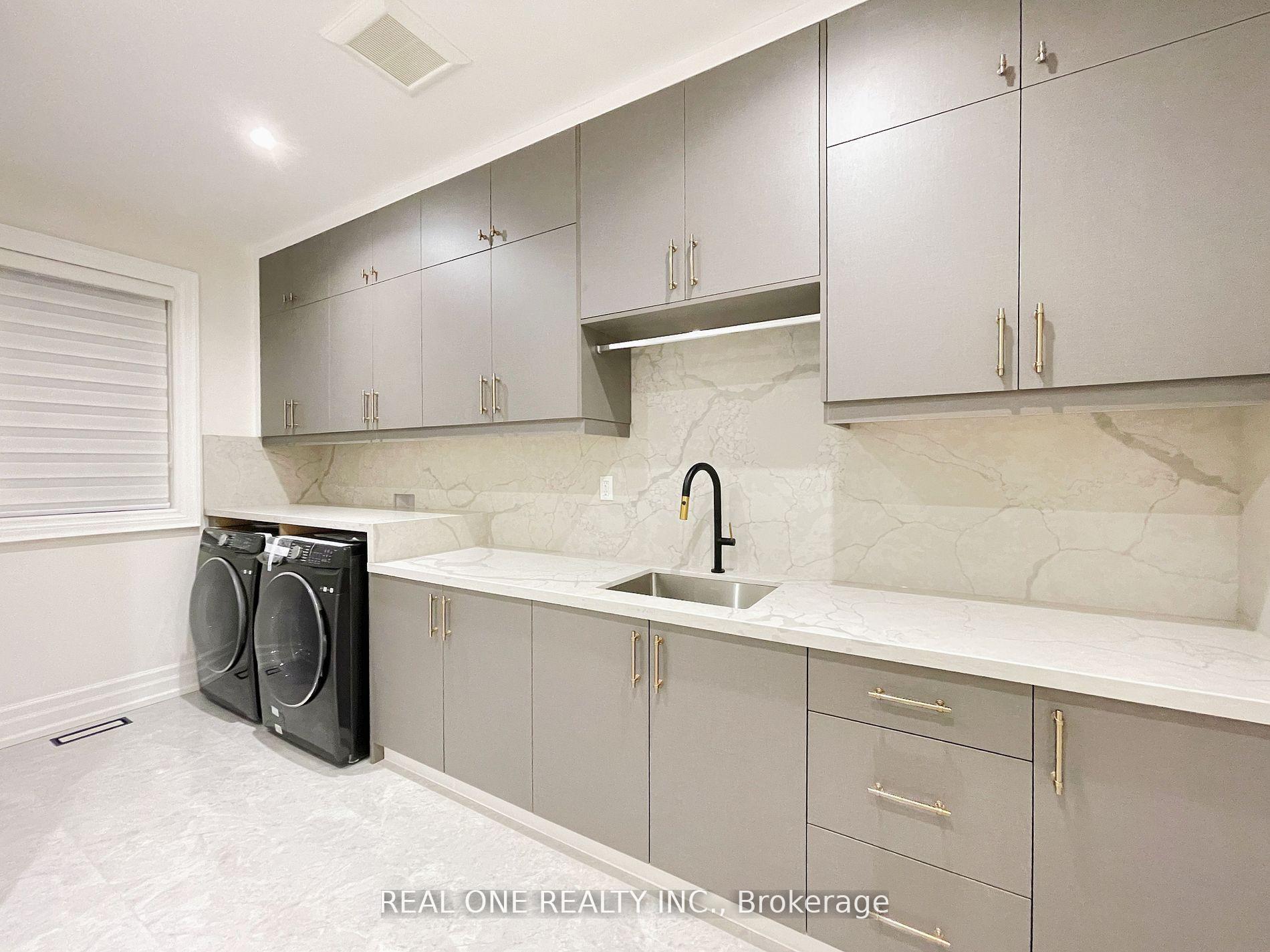 Photo 37 of 46 Hughson Drive, Markham, Buttonville — HOMEH