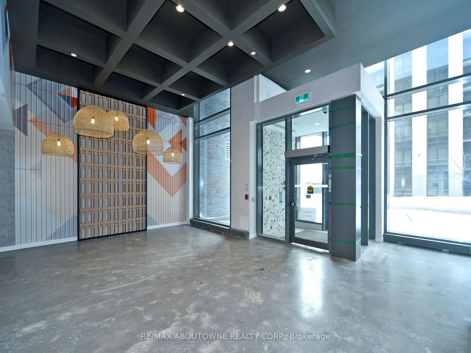 Photo 4 of Unit 711, 10 Abeja Street, Vaughan, Concord — HOMEH