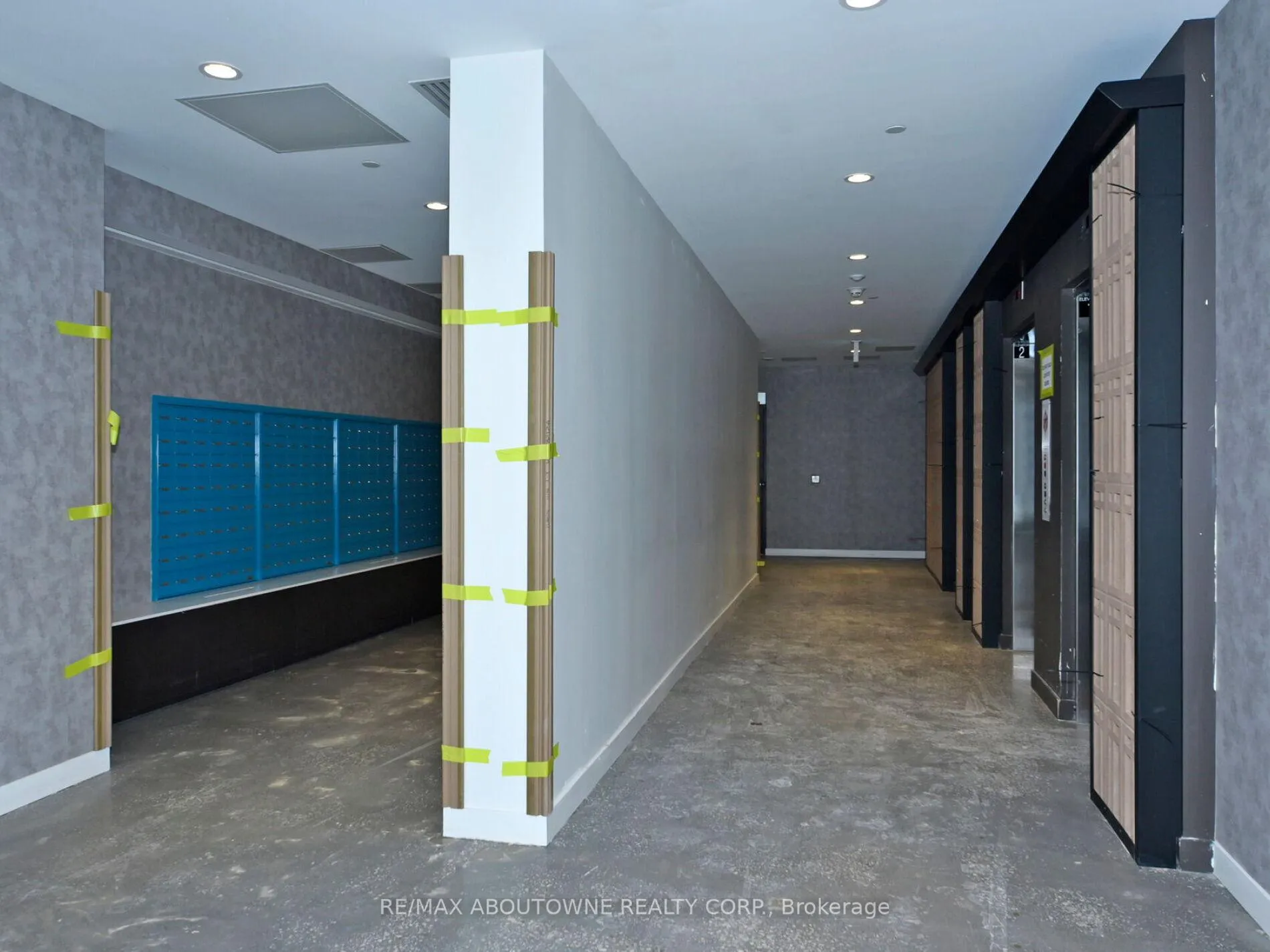 Photo 7 of Unit 711, 10 Abeja Street, Vaughan, Concord — HOMEH