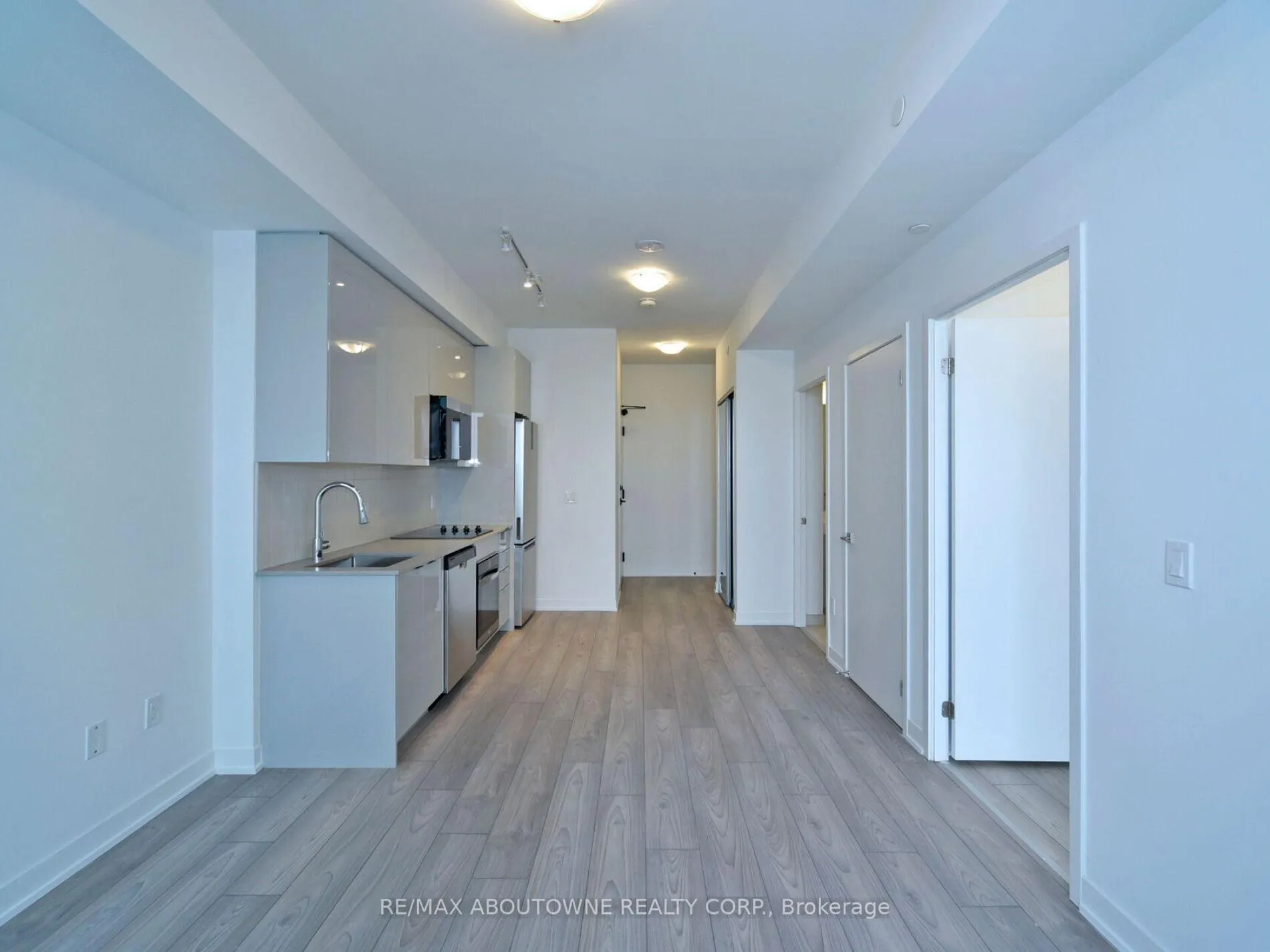 Photo 15 of Unit 711, 10 Abeja Street, Vaughan, Concord — HOMEH