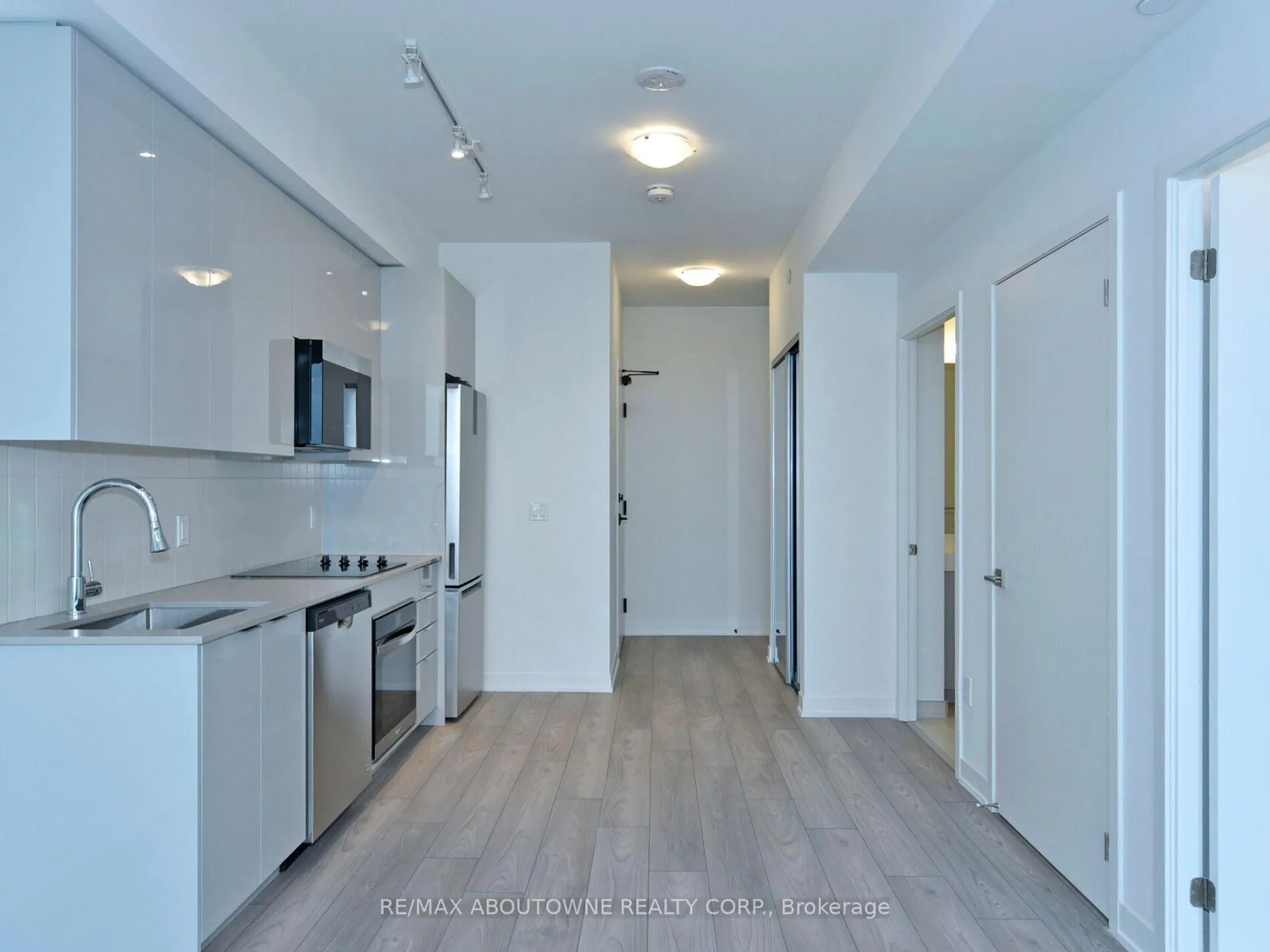 Photo 16 of Unit 711, 10 Abeja Street, Vaughan, Concord — HOMEH