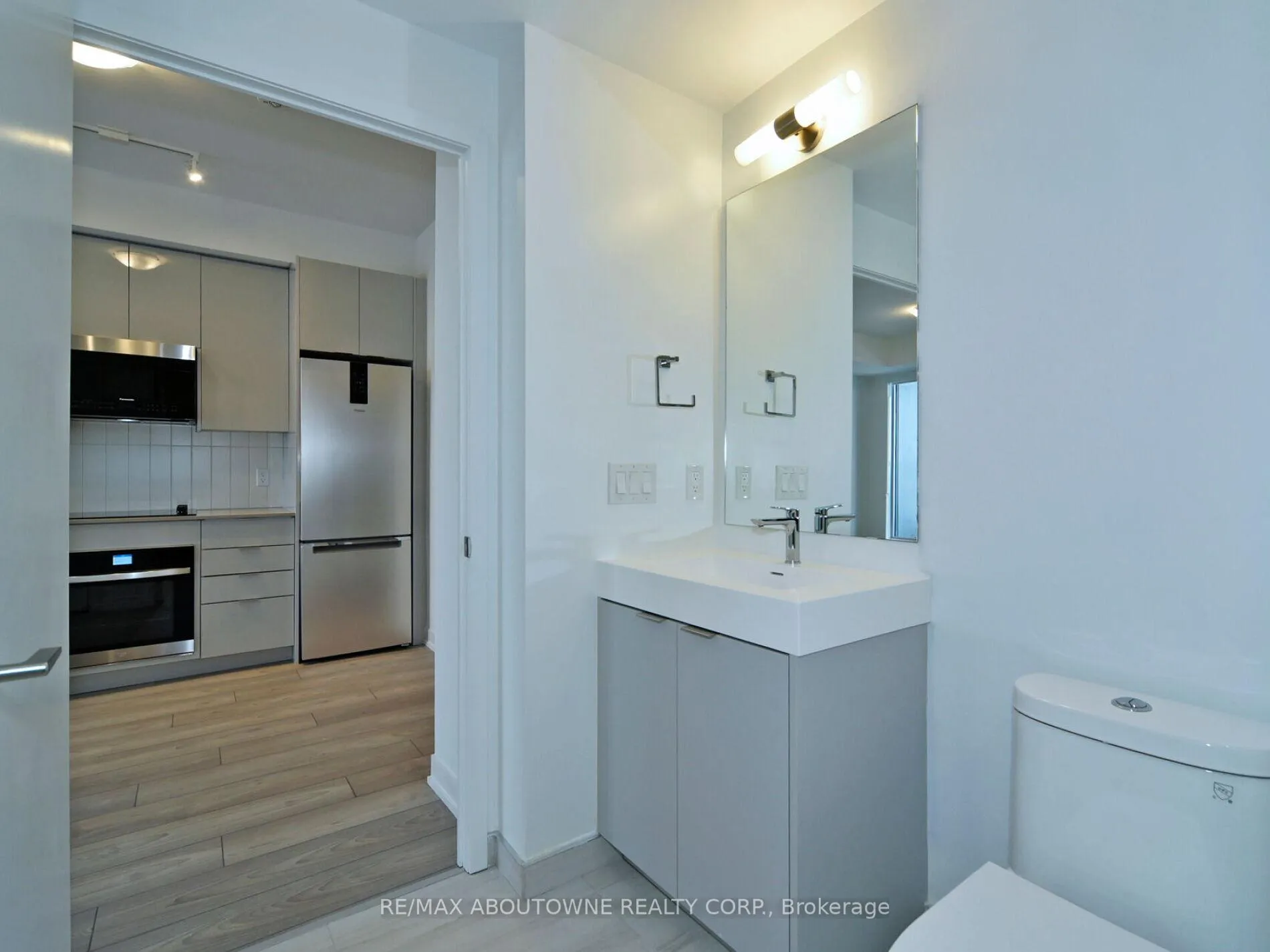 Photo 22 of Unit 711, 10 Abeja Street, Vaughan, Concord — HOMEH