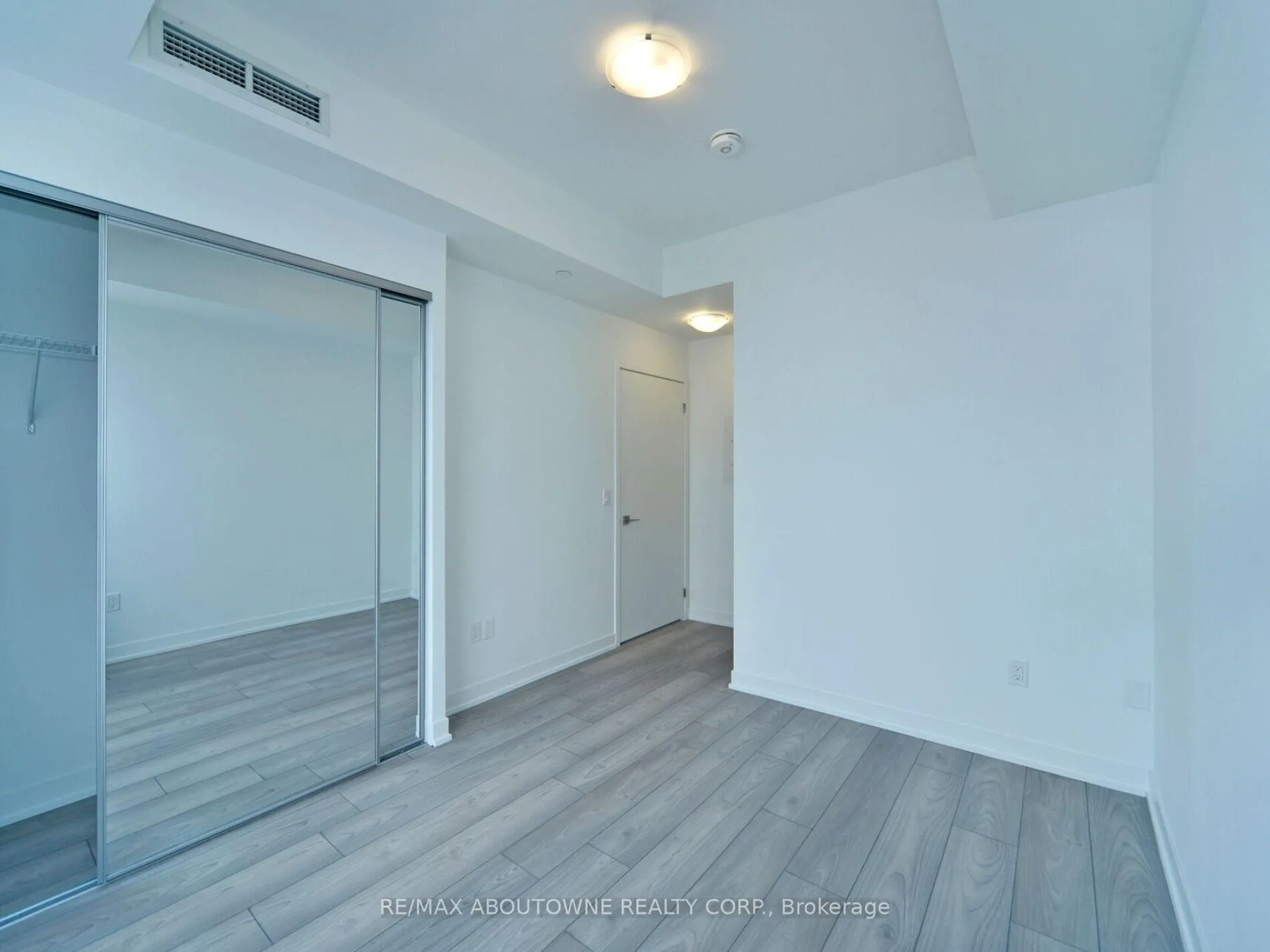 Photo 29 of Unit 711, 10 Abeja Street, Vaughan, Concord — HOMEH