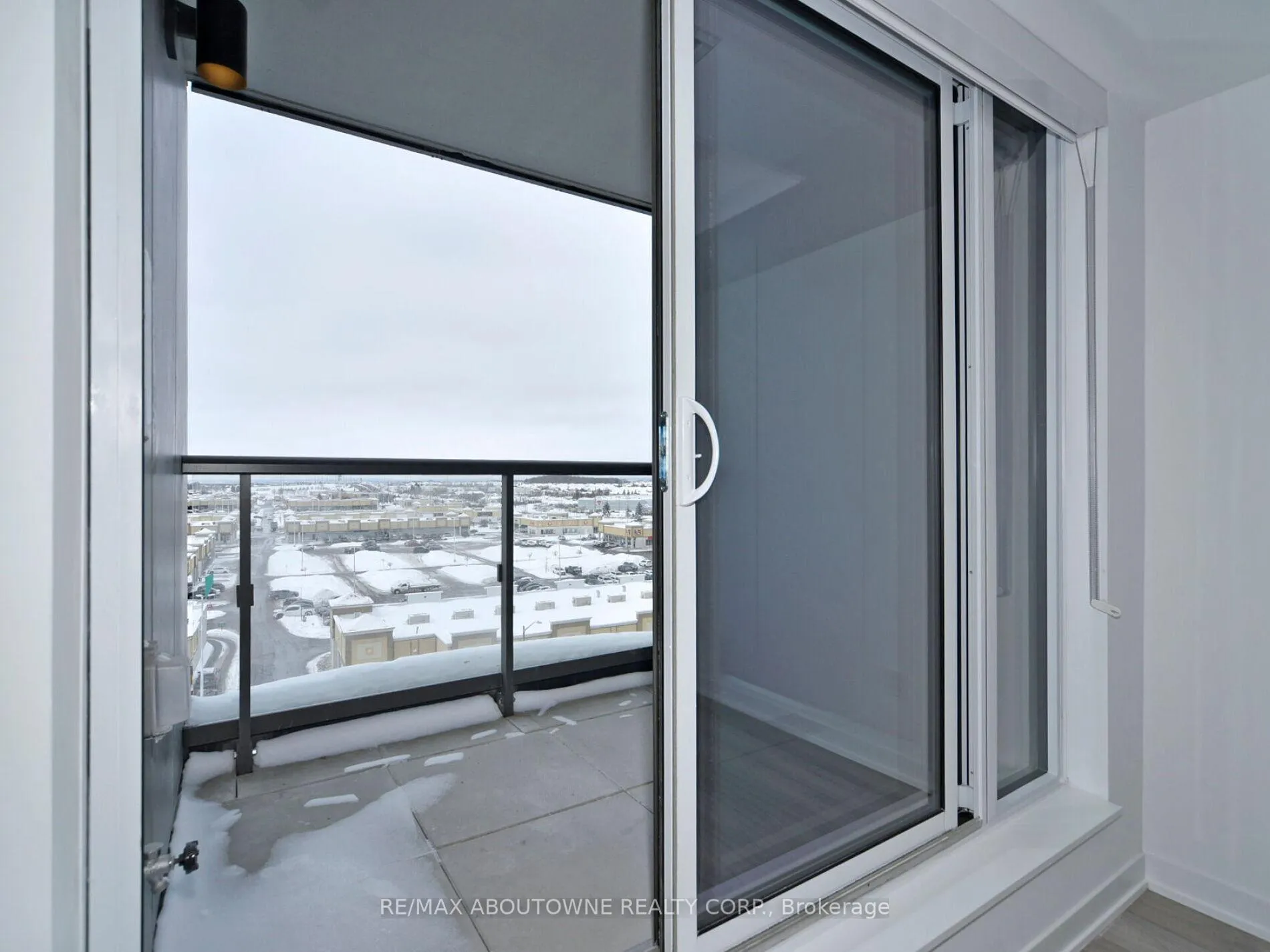 Photo 32 of Unit 711, 10 Abeja Street, Vaughan, Concord — HOMEH