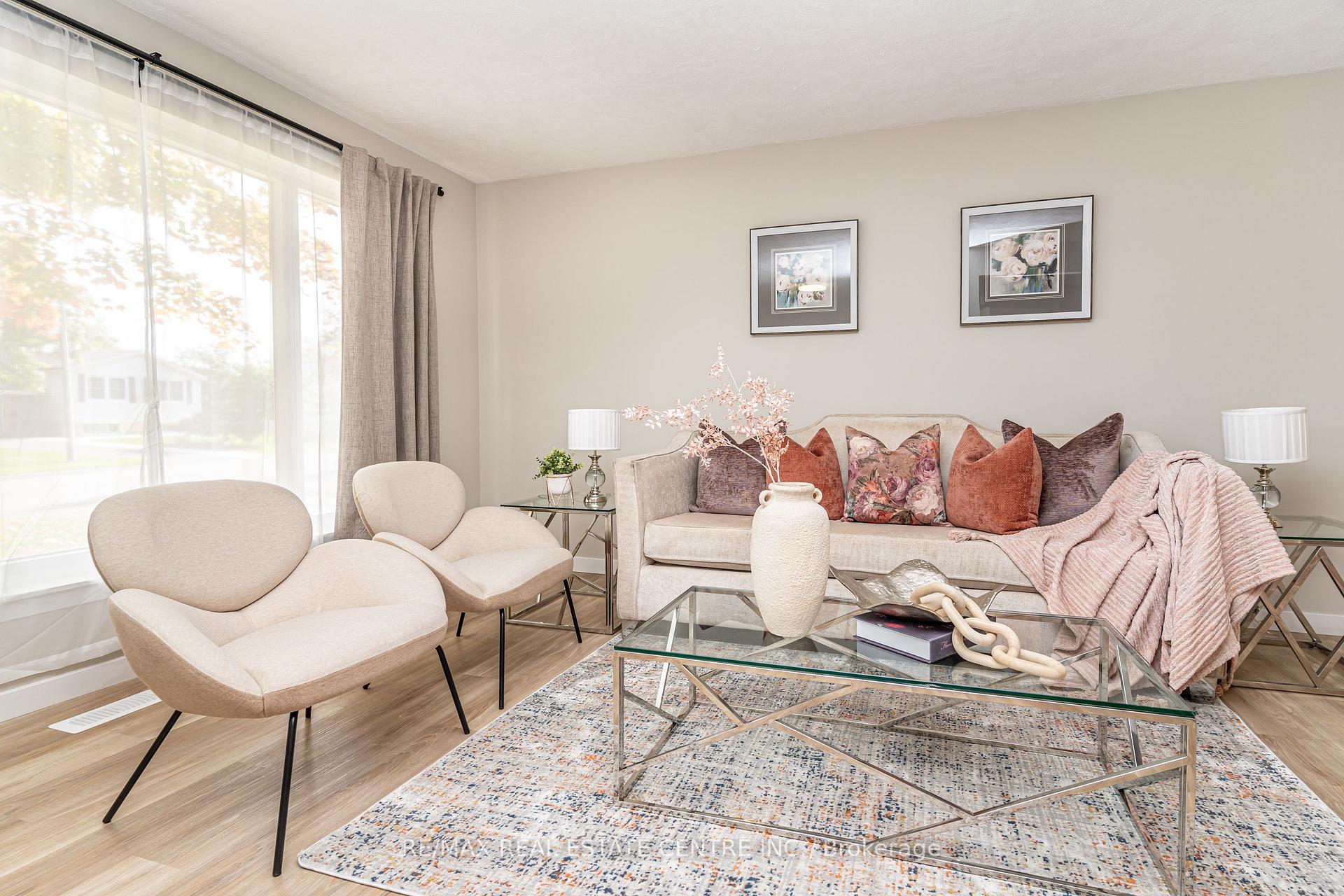 Photo 8 of 23 Bedford Crescent, Brampton, Avondale — HOMEH