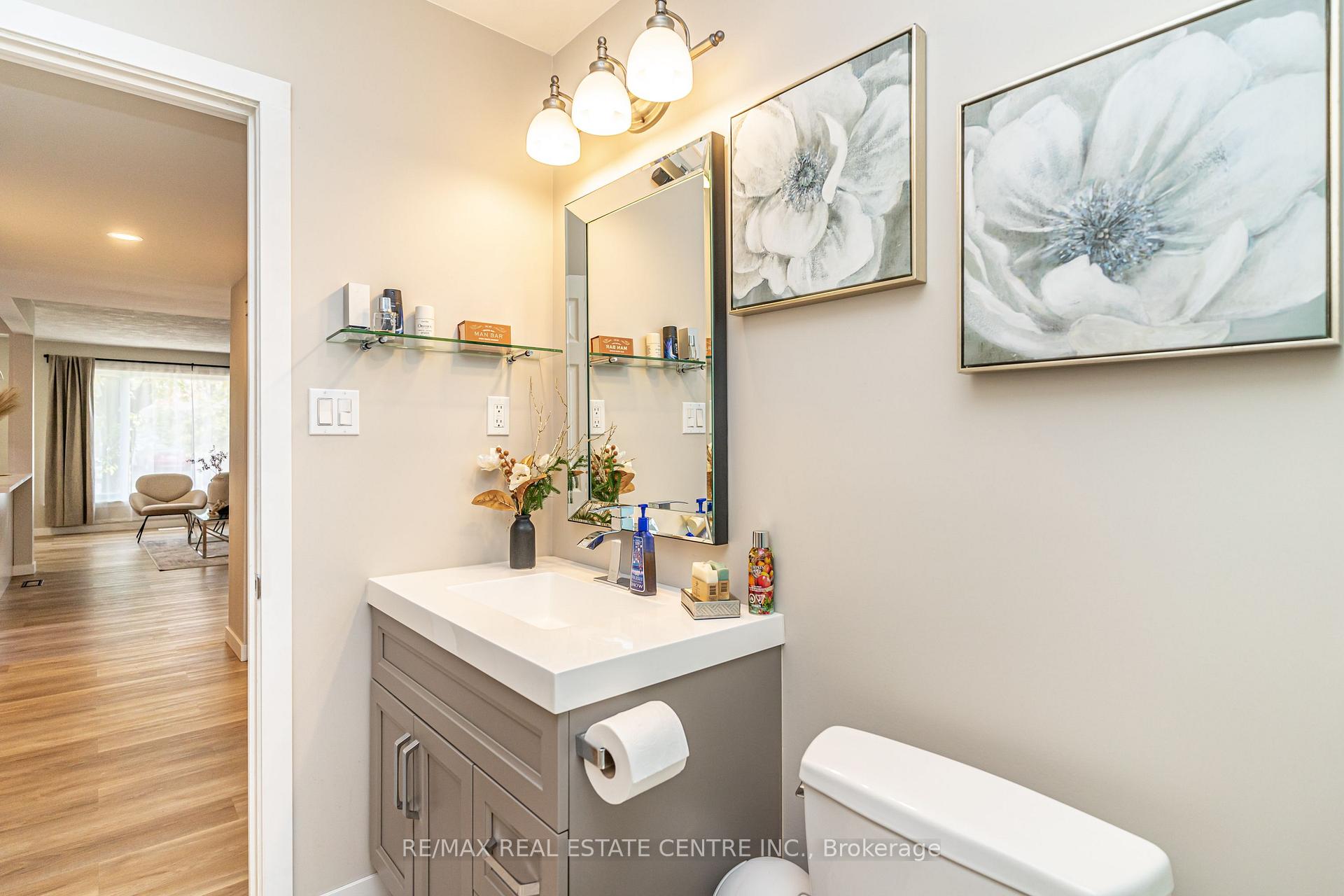 Photo 21 of 23 Bedford Crescent, Brampton, Avondale — HOMEH