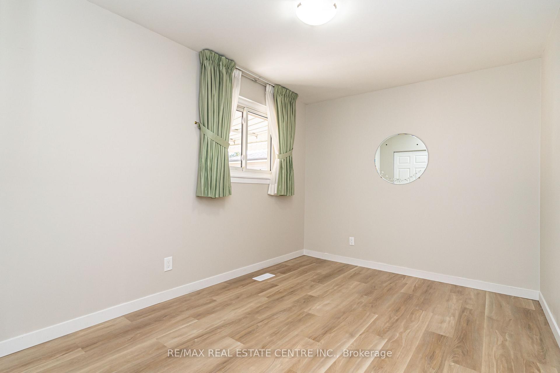Photo 24 of 23 Bedford Crescent, Brampton, Avondale — HOMEH