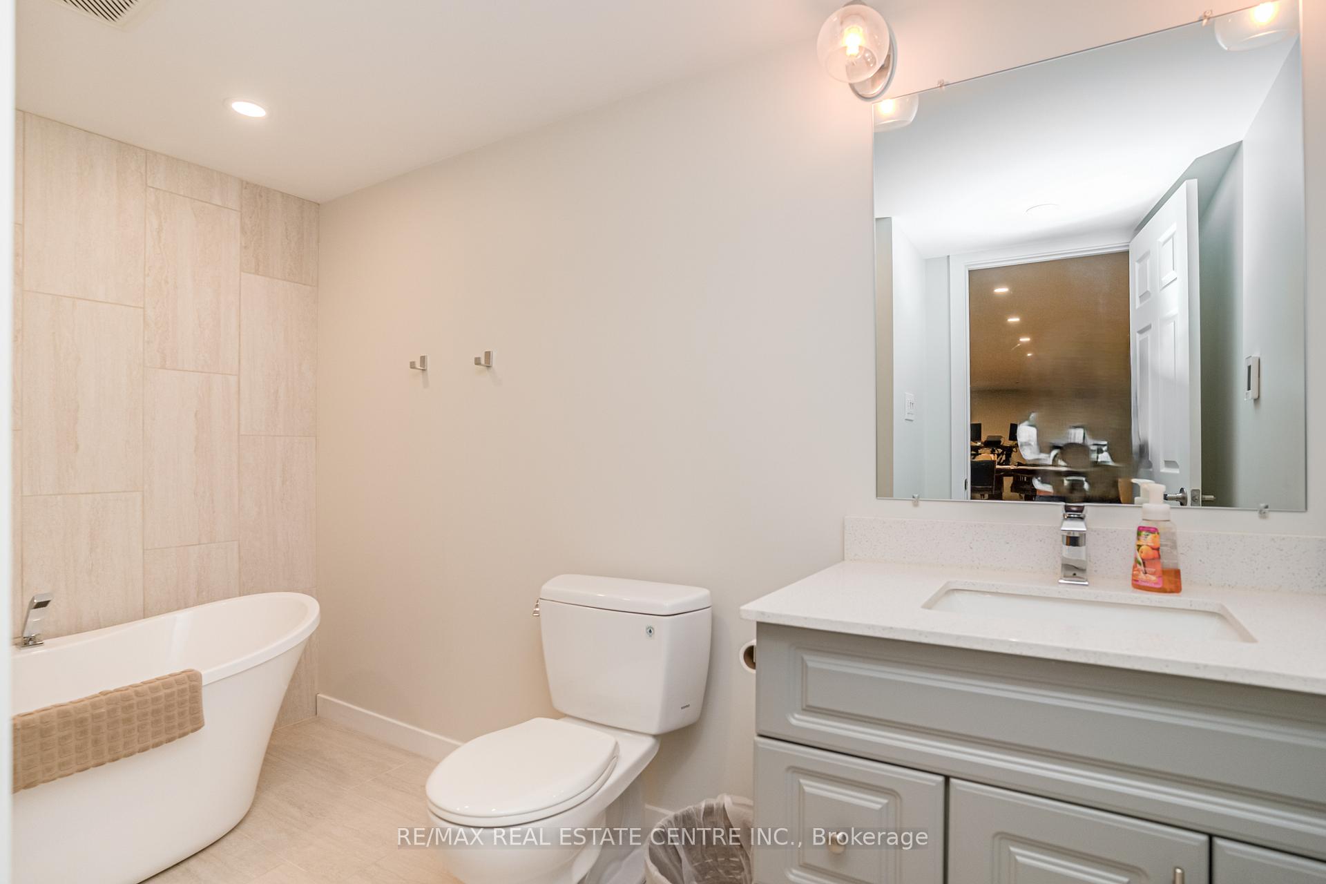 Photo 29 of 23 Bedford Crescent, Brampton, Avondale — HOMEH