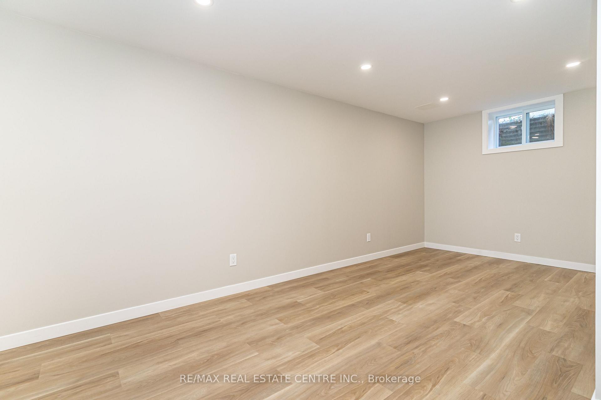 Photo 31 of 23 Bedford Crescent, Brampton, Avondale — HOMEH