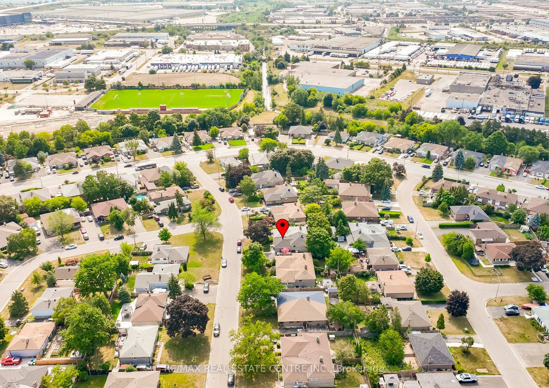 Photo 39 of 23 Bedford Crescent, Brampton, Avondale — HOMEH