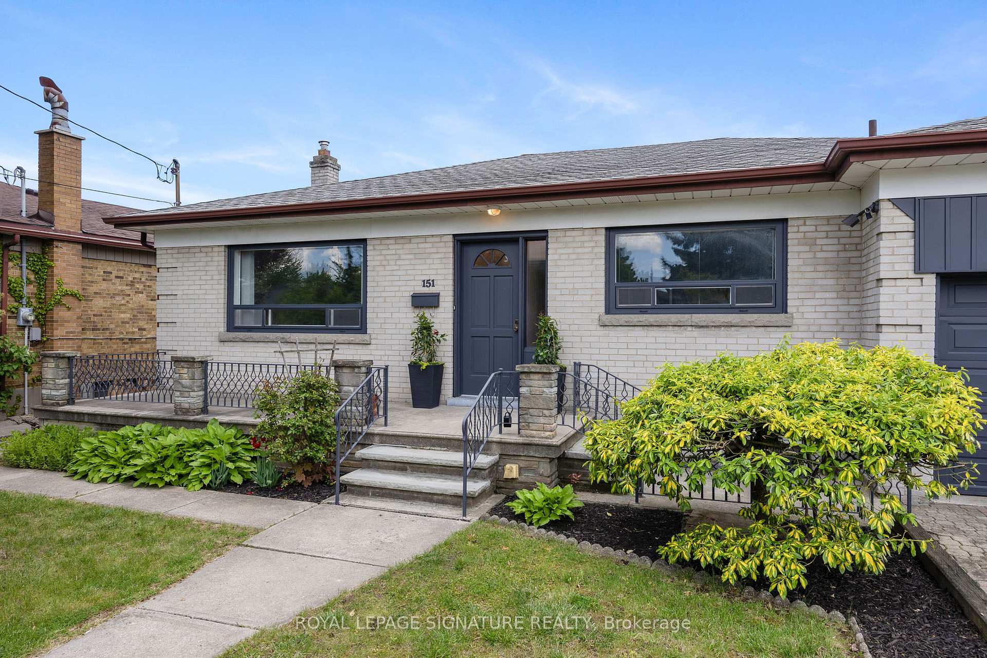 Photo 4 of 151 Ranee Avenue, Toronto, Englemount-Lawrence — HOMEH