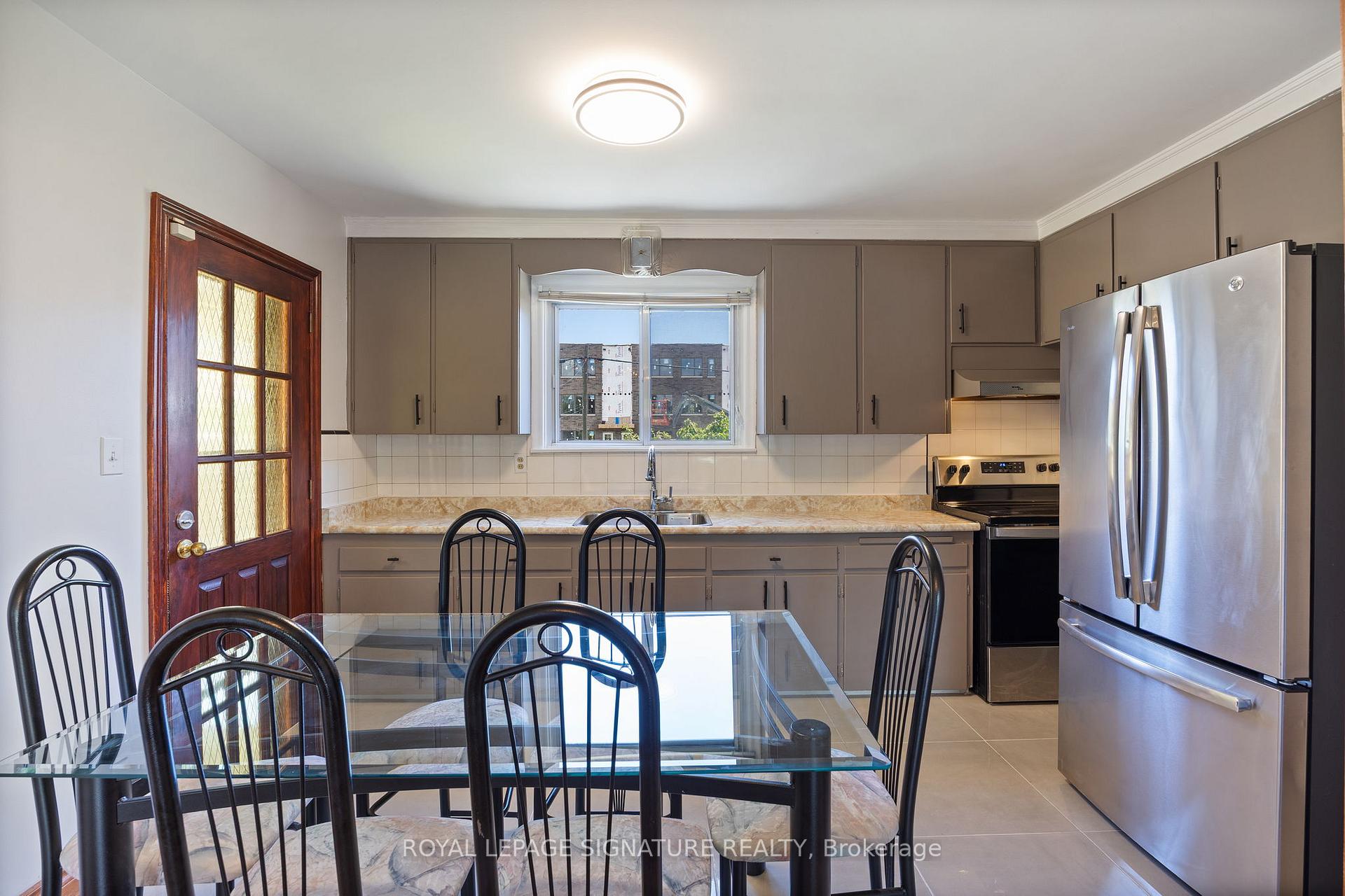 Photo 16 of 151 Ranee Avenue, Toronto, Englemount-Lawrence — HOMEH