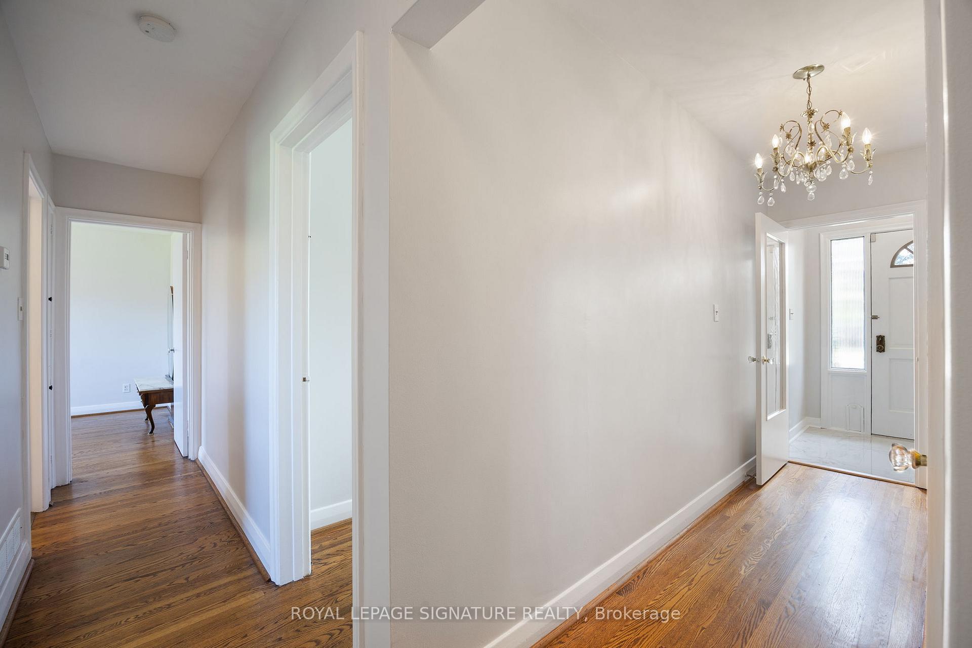 Photo 19 of 151 Ranee Avenue, Toronto, Englemount-Lawrence — HOMEH