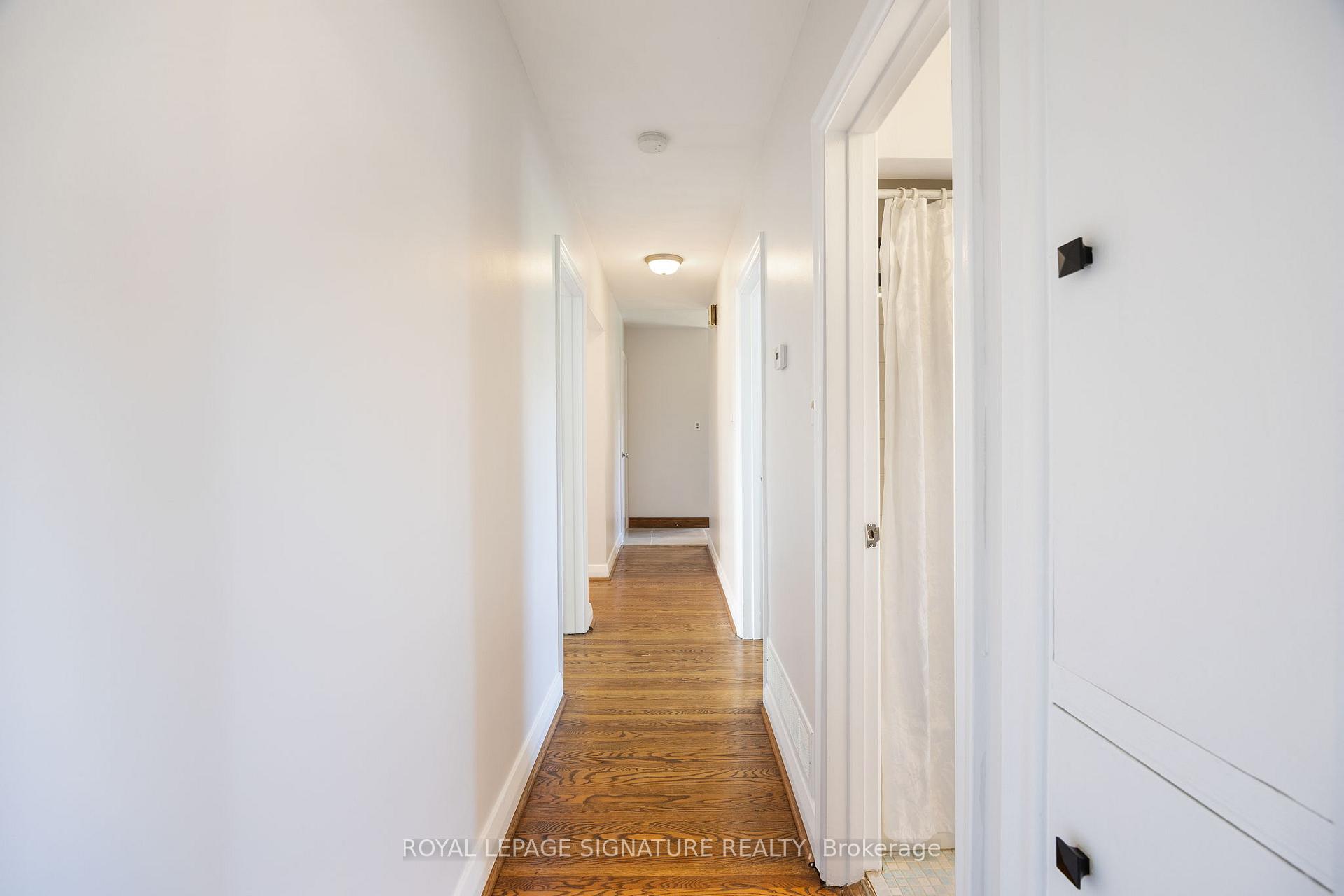 Photo 20 of 151 Ranee Avenue, Toronto, Englemount-Lawrence — HOMEH