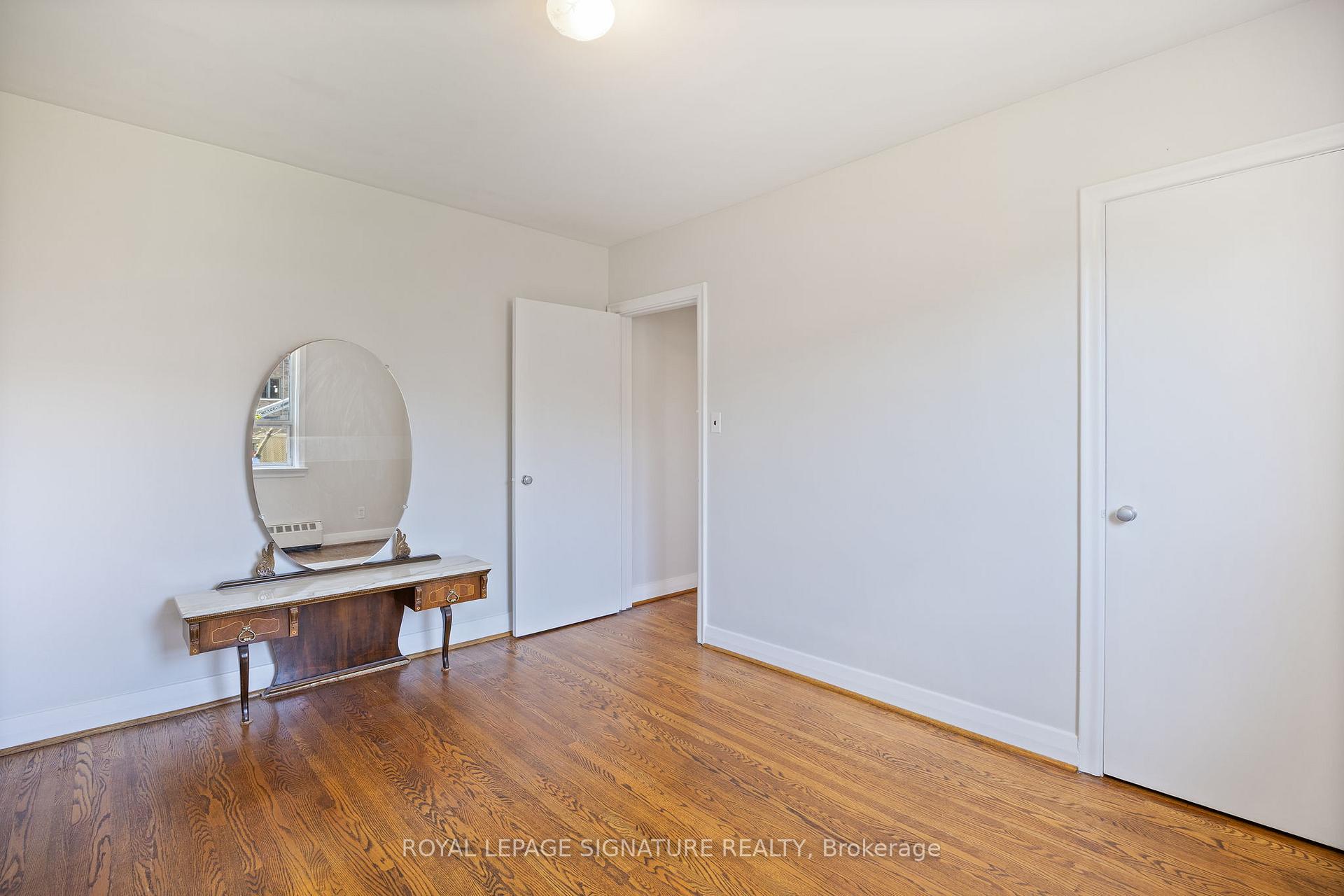 Photo 24 of 151 Ranee Avenue, Toronto, Englemount-Lawrence — HOMEH