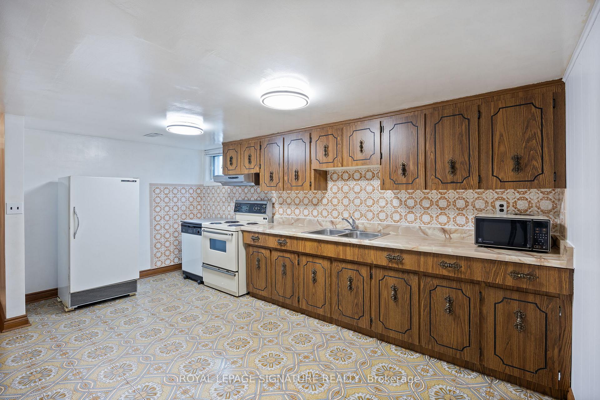 Photo 31 of 151 Ranee Avenue, Toronto, Englemount-Lawrence — HOMEH