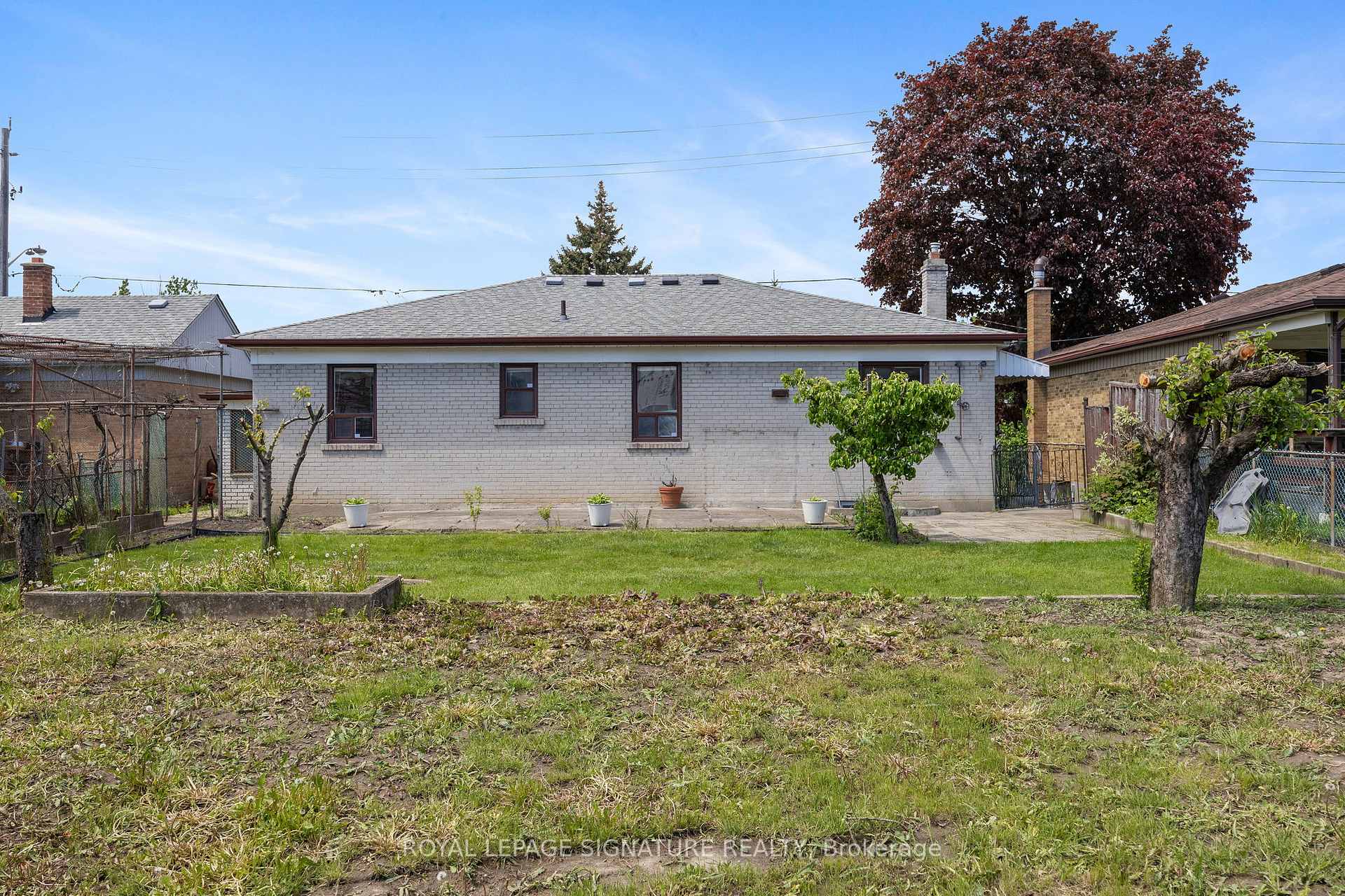 Photo 35 of 151 Ranee Avenue, Toronto, Englemount-Lawrence — HOMEH