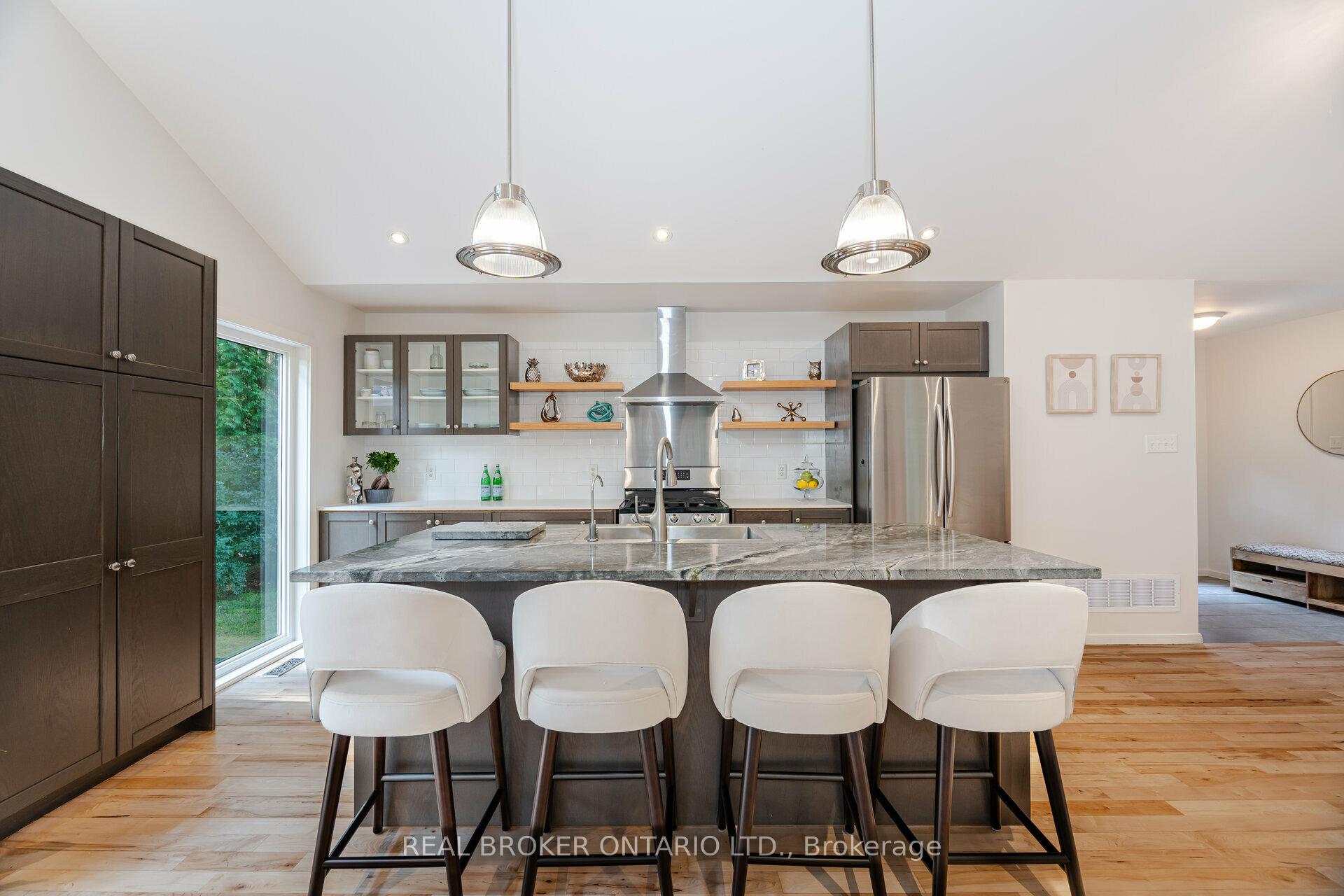 Photo 6 of 4133 Conc 12 Sunnidale Road, Clearview, Rural Clearview — HOMEH