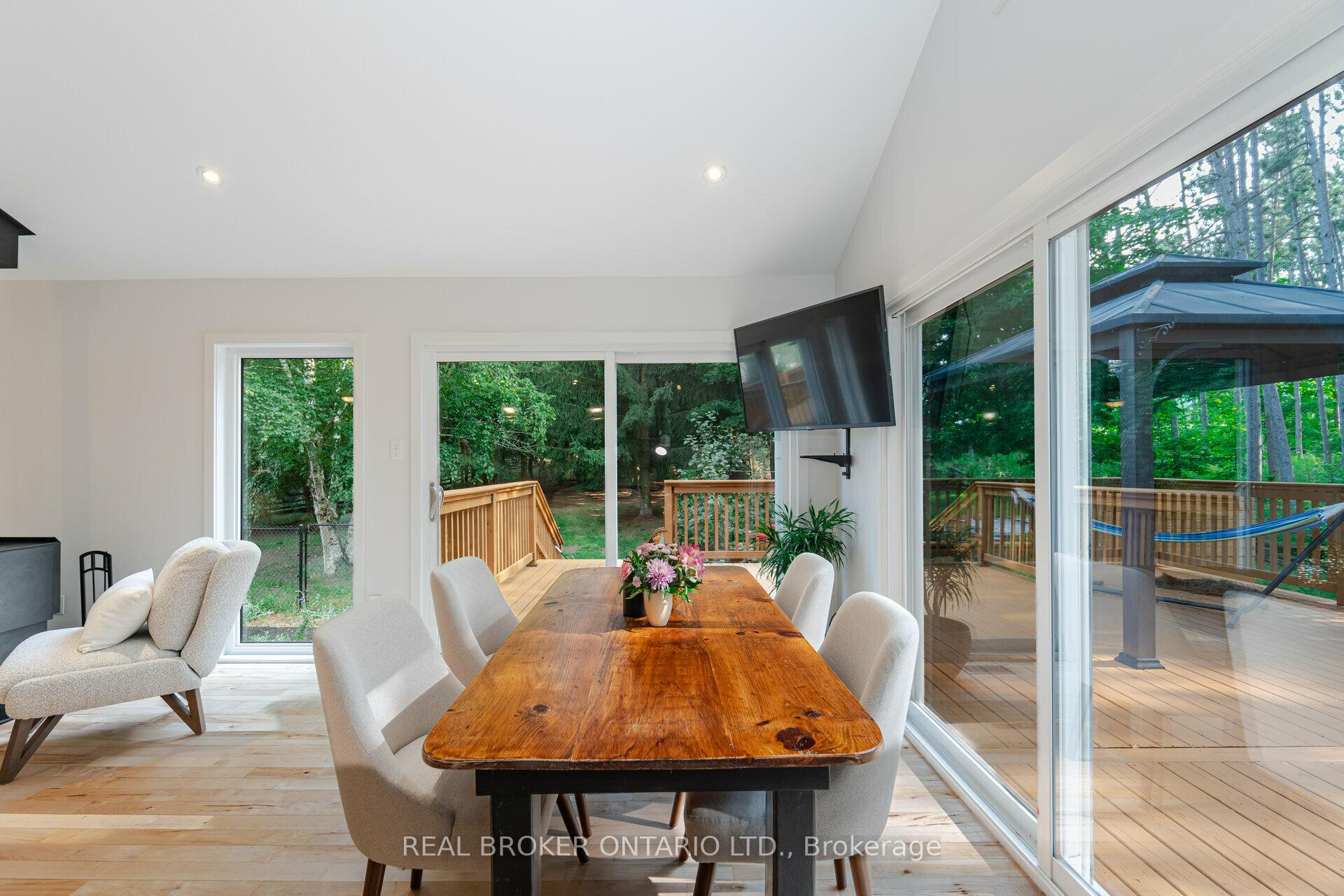Photo 10 of 4133 Conc 12 Sunnidale Road, Clearview, Rural Clearview — HOMEH