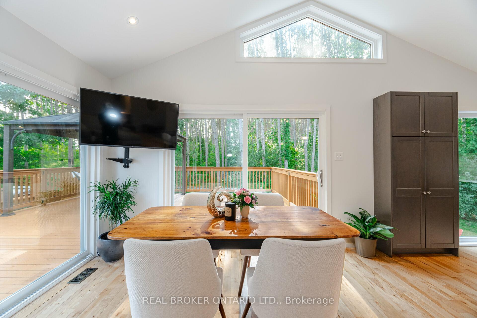 Photo 11 of 4133 Conc 12 Sunnidale Road, Clearview, Rural Clearview — HOMEH
