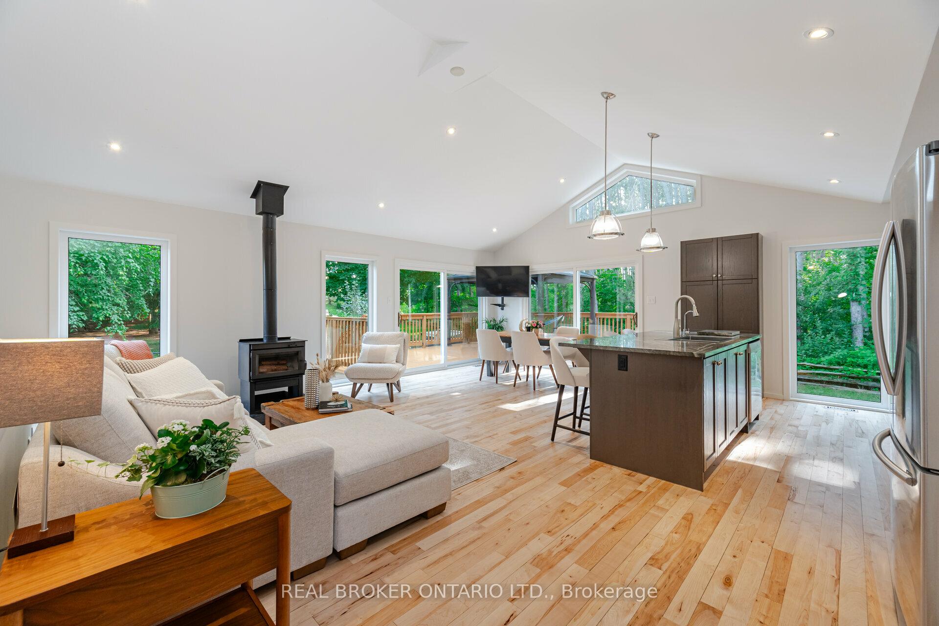 Photo 12 of 4133 Conc 12 Sunnidale Road, Clearview, Rural Clearview — HOMEH