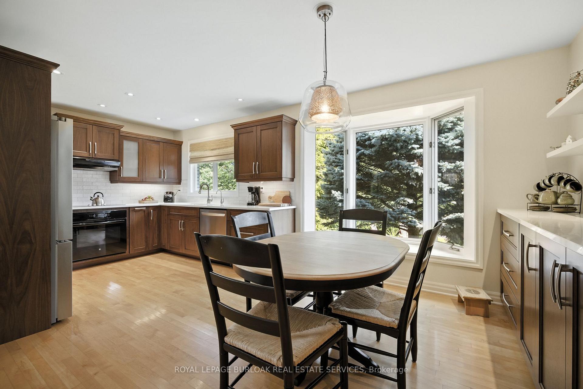 Photo 15 of 511 Limerick Road, Burlington, Shoreacres — HOMEH