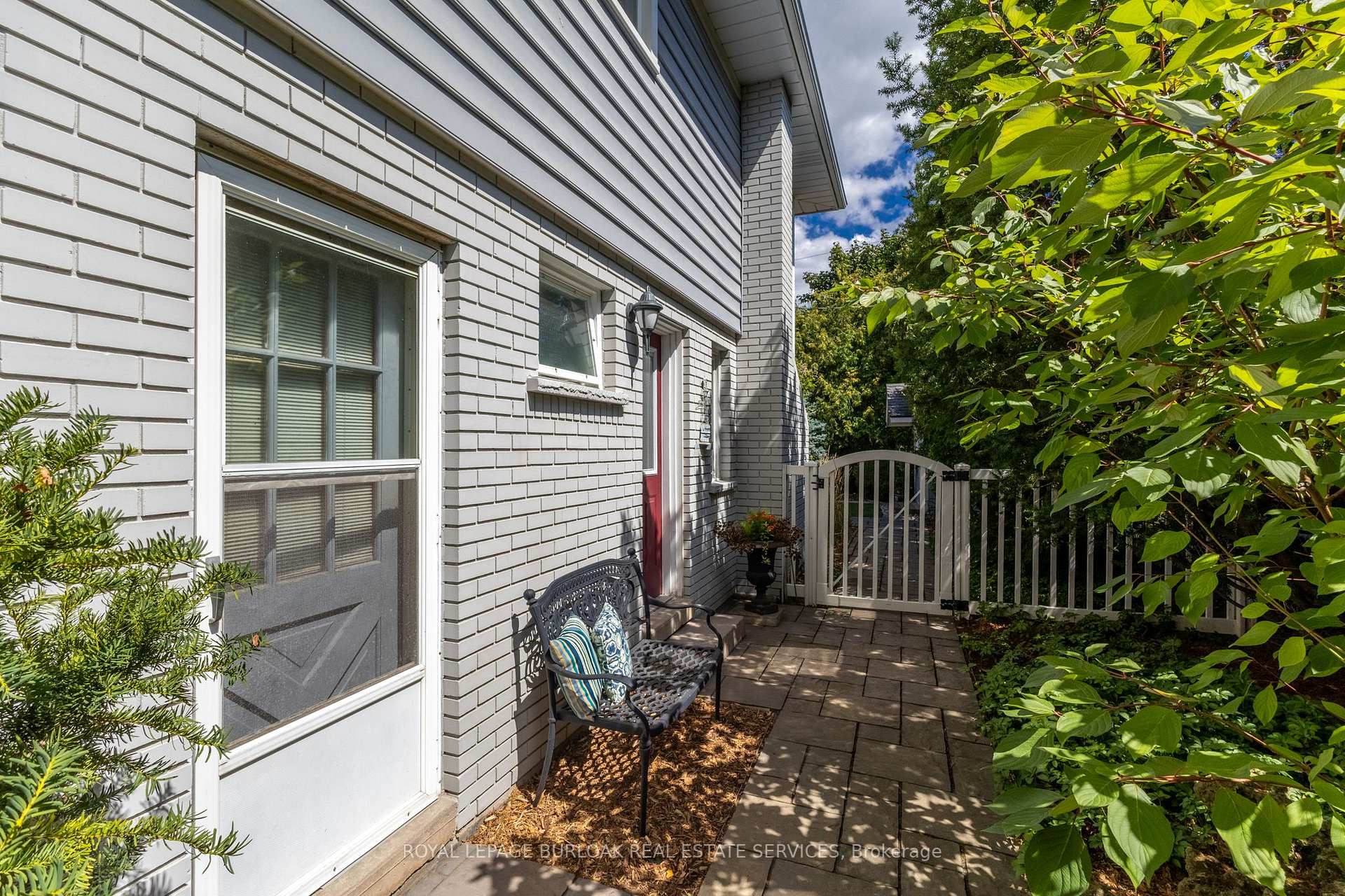 Photo 36 of 511 Limerick Road, Burlington, Shoreacres — HOMEH