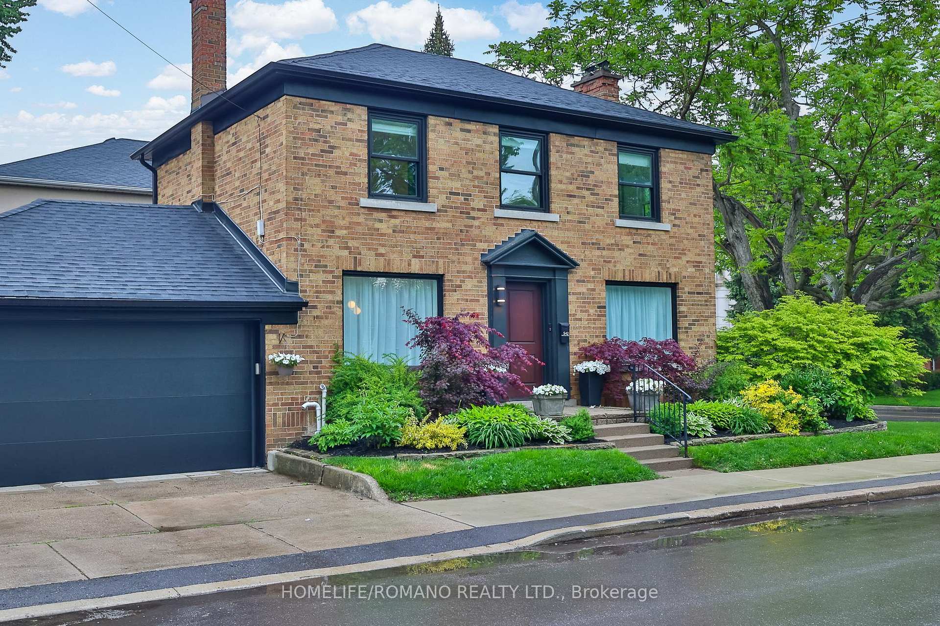 Photo 2 of 542 Deloraine Avenue, Toronto, Bedford Park-Nortown — HOMEH